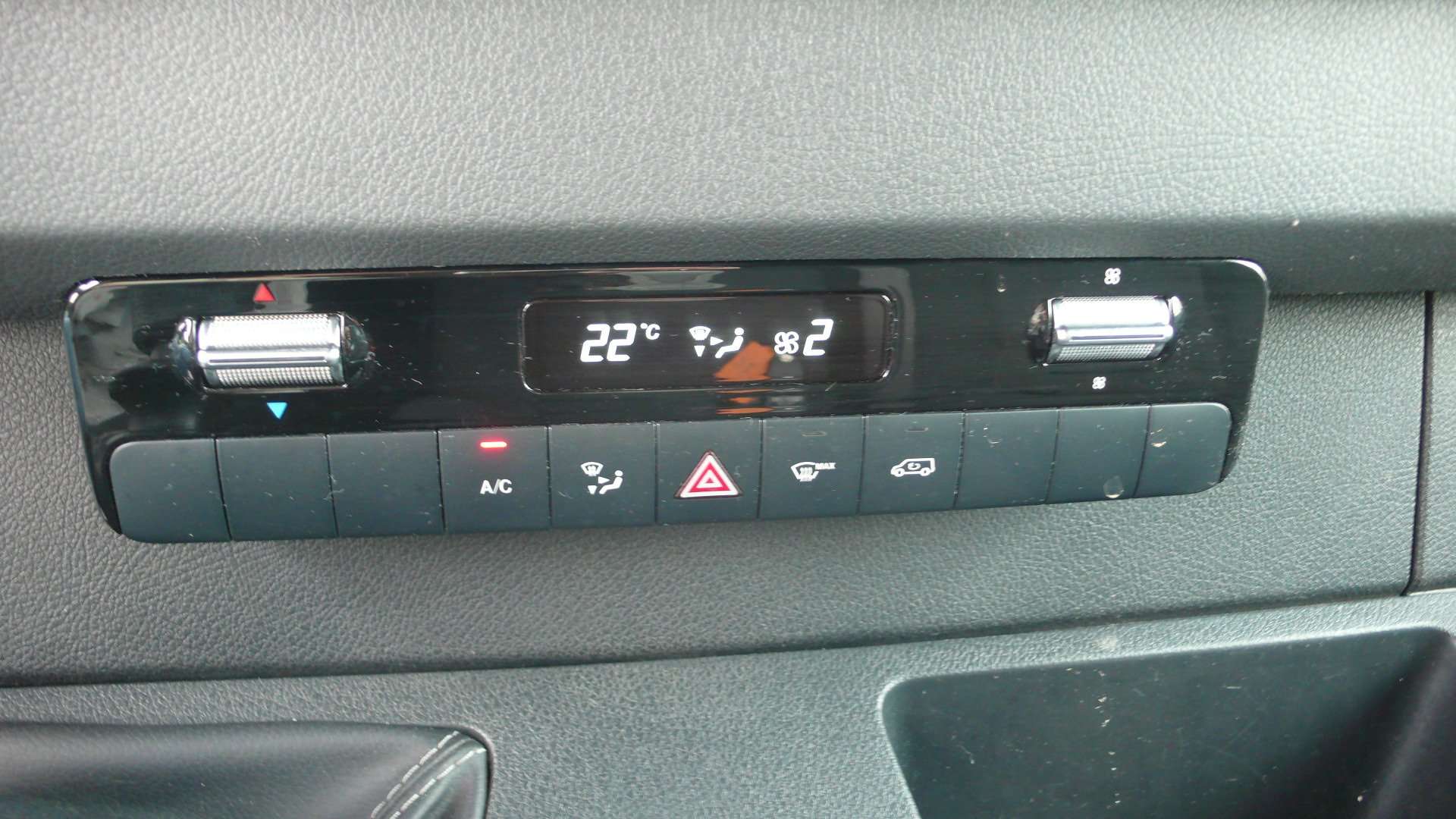 Mercedes-Benz Sprinter 317 CDI - L3H2 - trekhaak 3.5 ton - 30250 euro+btw Garage Frank Mesure