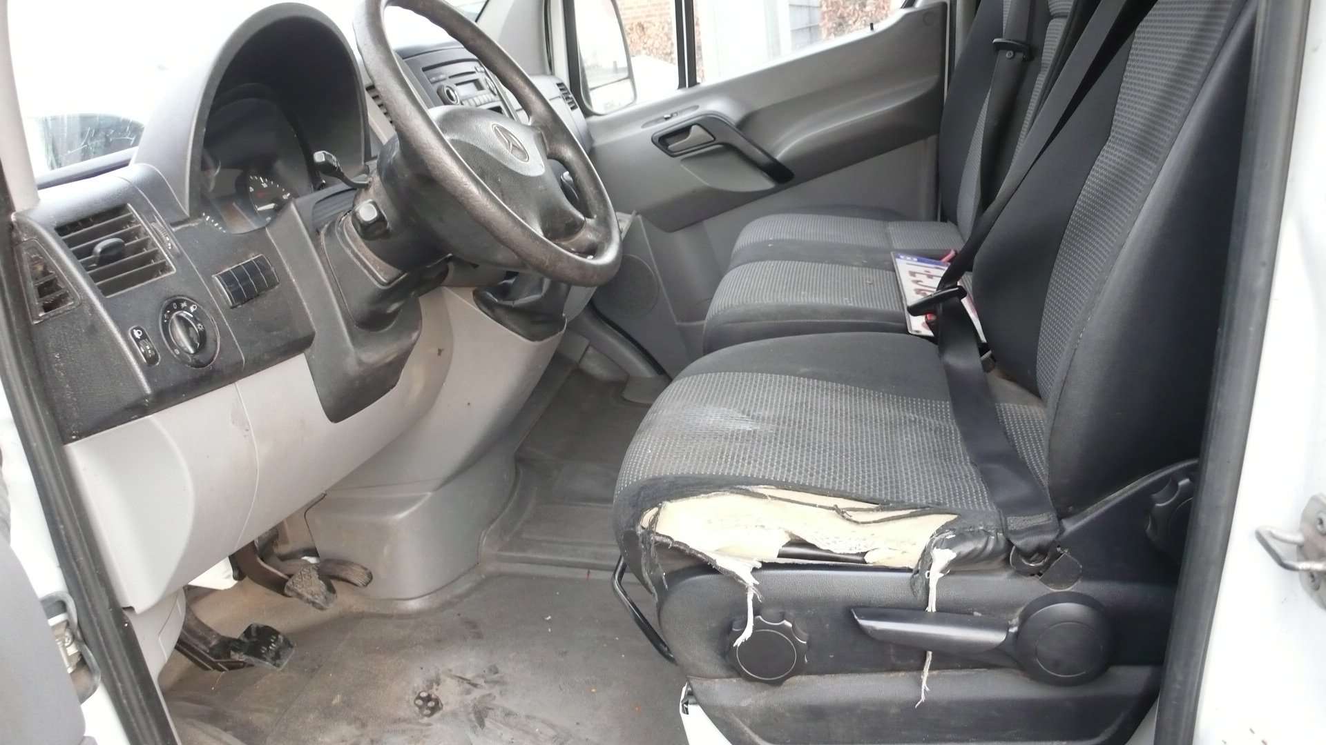 Mercedes-Benz Sprinter 313 CDI - L2H2 - 244.000 km - 7500 euro + btw Garage Frank Mesure