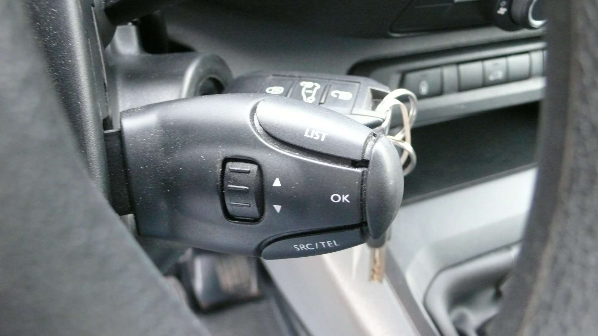 Opel Vivaro L3 D - 79.700km - 16200 euro + btw Garage Frank Mesure