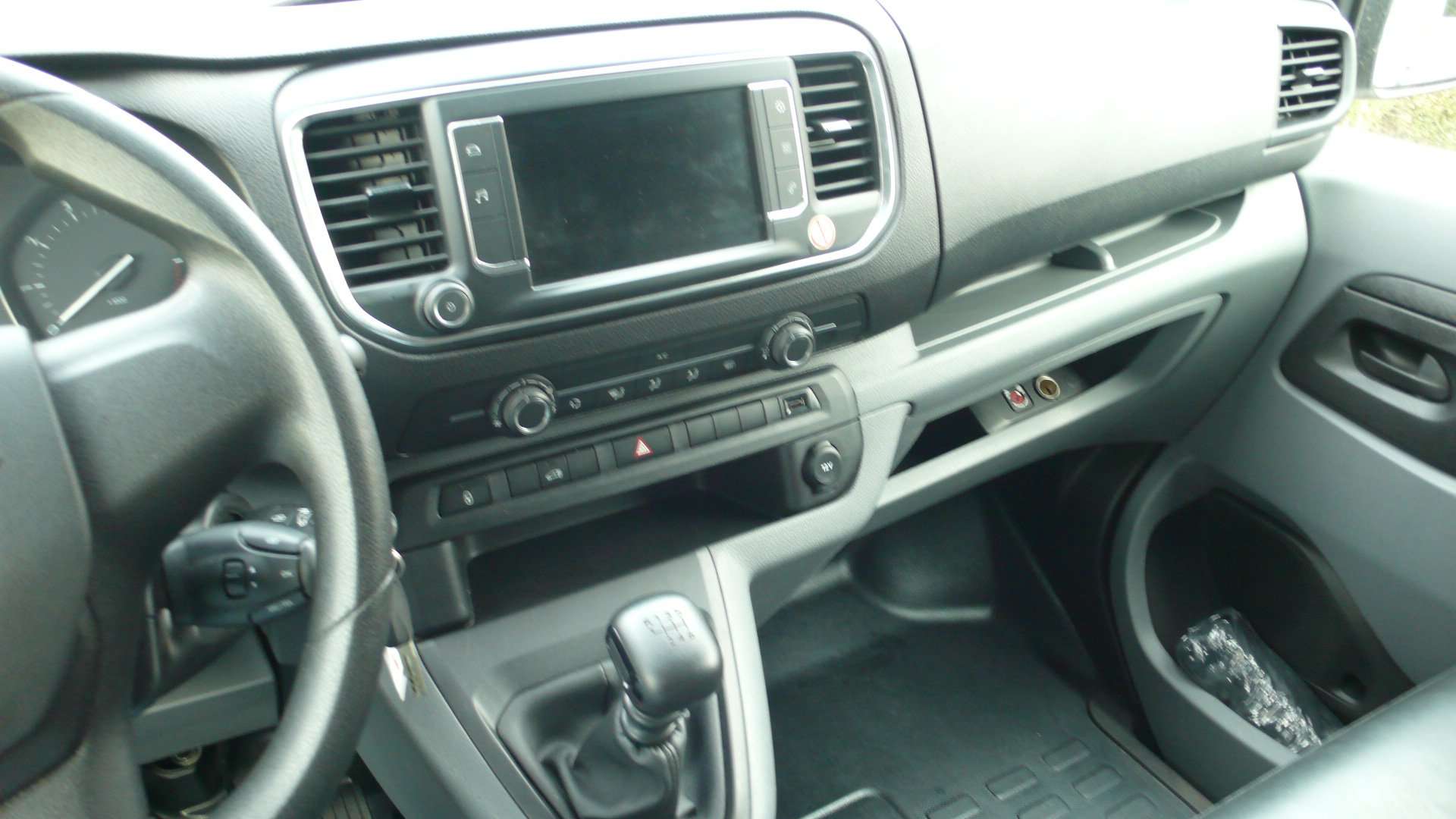 Opel Vivaro L3 D - 79.700km - 16200 euro + btw Garage Frank Mesure