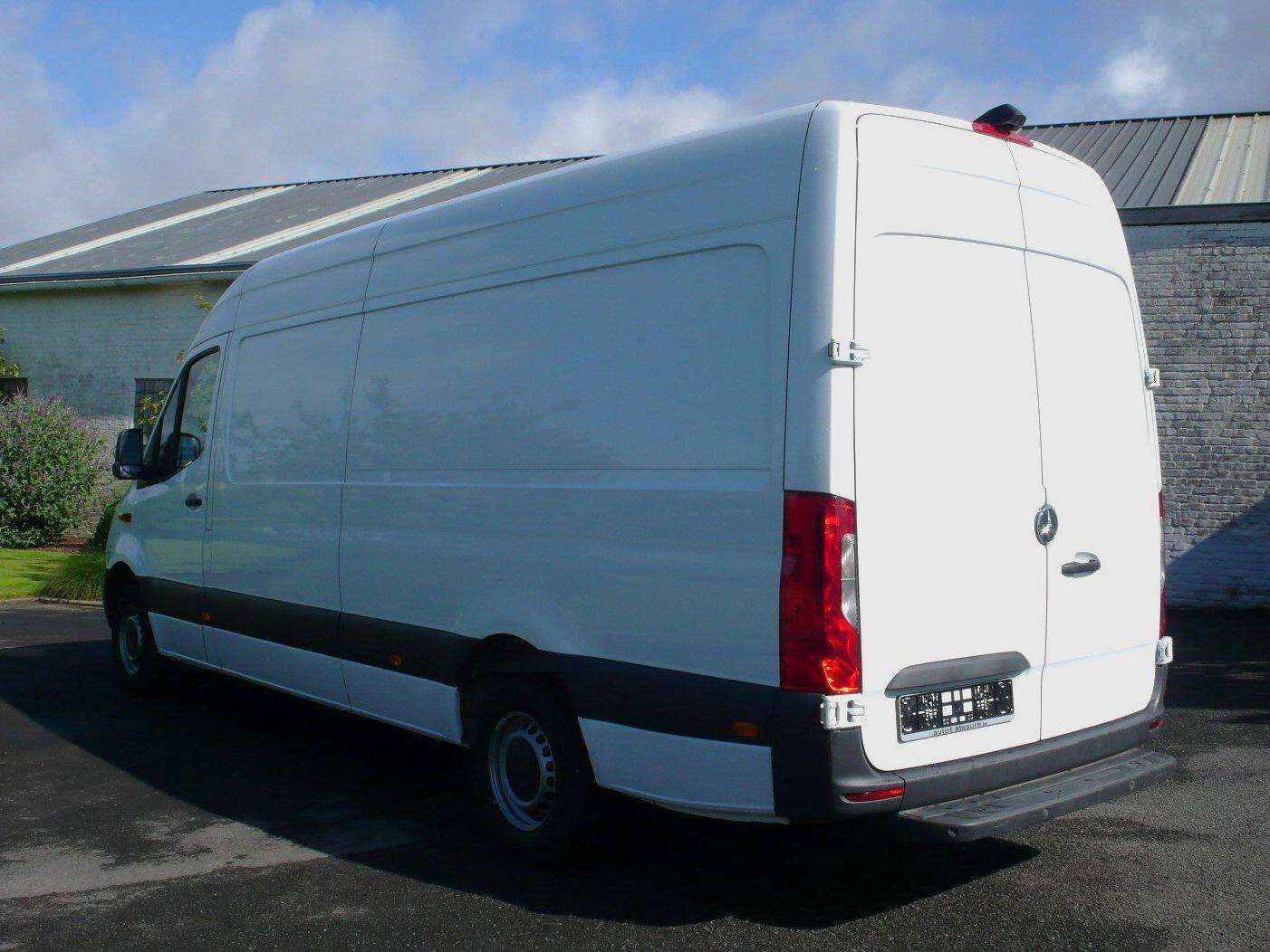 Mercedes-Benz Sprinter 315 - L3H2 - MBUX - navi - 72600km - 27400 netto Garage Frank Mesure