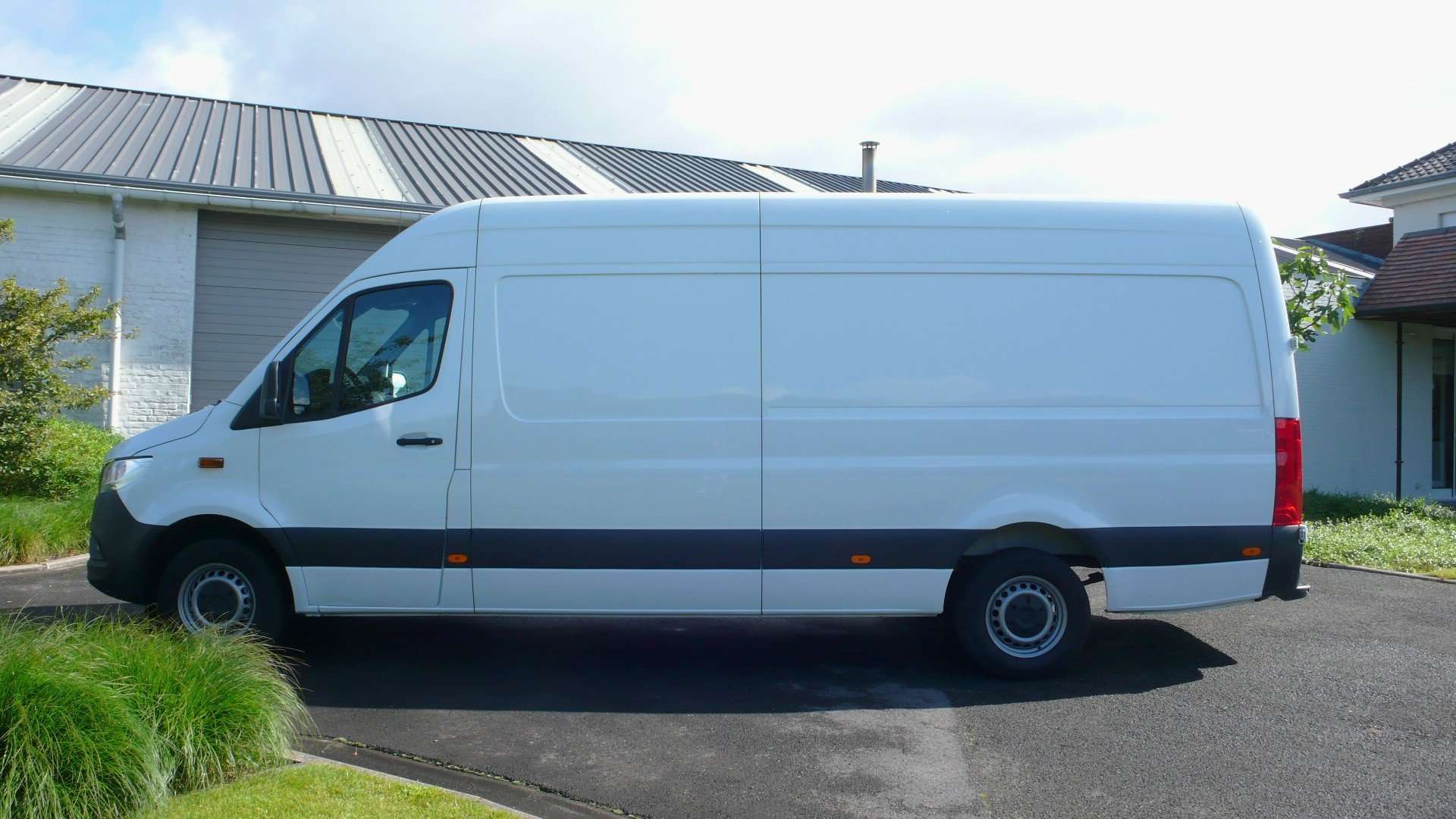 Mercedes-Benz Sprinter 315 - L3H2 - MBUX - navi - 72600km - 27400 netto Garage Frank Mesure