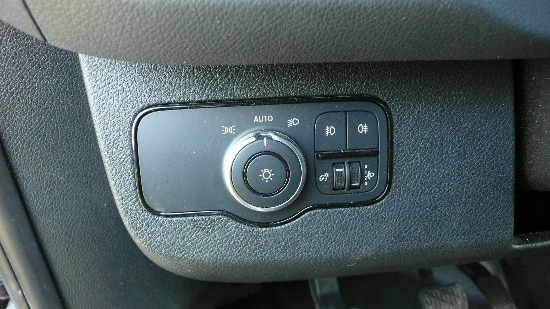Mercedes-Benz Sprinter 315 - L3H2 - MBUX - navi - 72600km - 27400 netto Garage Frank Mesure