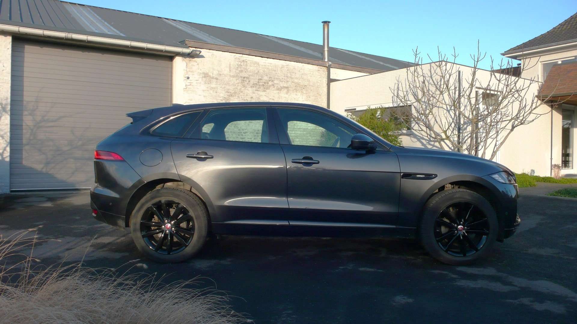 Jaguar F-Pace 2.0 D - R sport - FULL OPTIONS - 23885euro+btw Garage Frank Mesure
