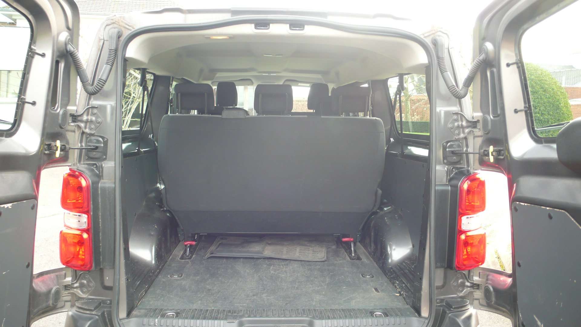 Citroen Jumpy L3 - minibus - 9 plaatsen - 17450 euro + btw Garage Frank Mesure