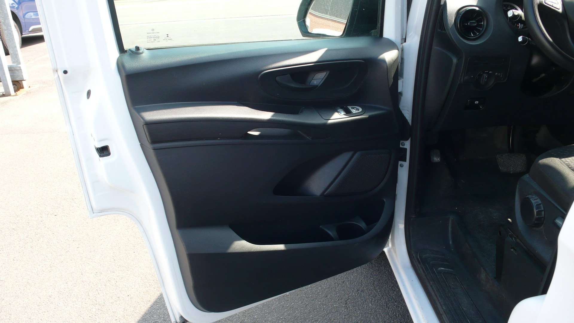 Mercedes-Benz Vito 114 CDI - navi - airco - 92378 km - 19600 euro+btw Garage Frank Mesure