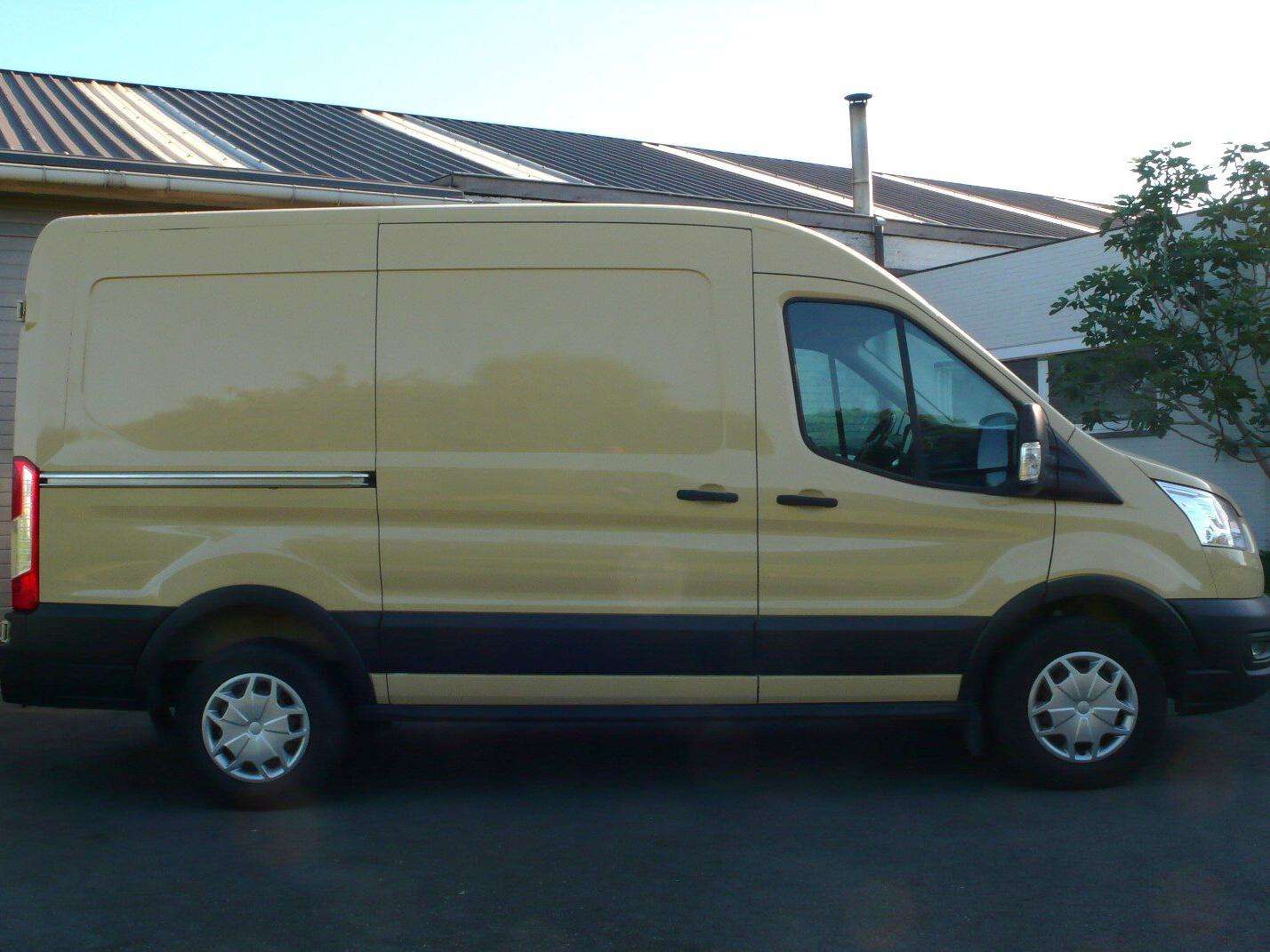 Ford Transit L2H2 - automaat - 130 pk - 14.400 euro+btw Garage Frank Mesure