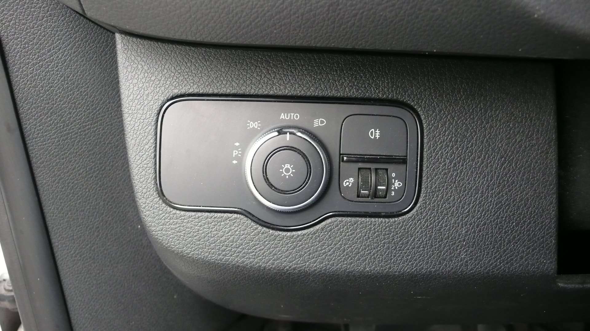 Mercedes-Benz Sprinter 314 CDI - L2H2 - 141.000km - 18.900 euro+btw Garage Frank Mesure