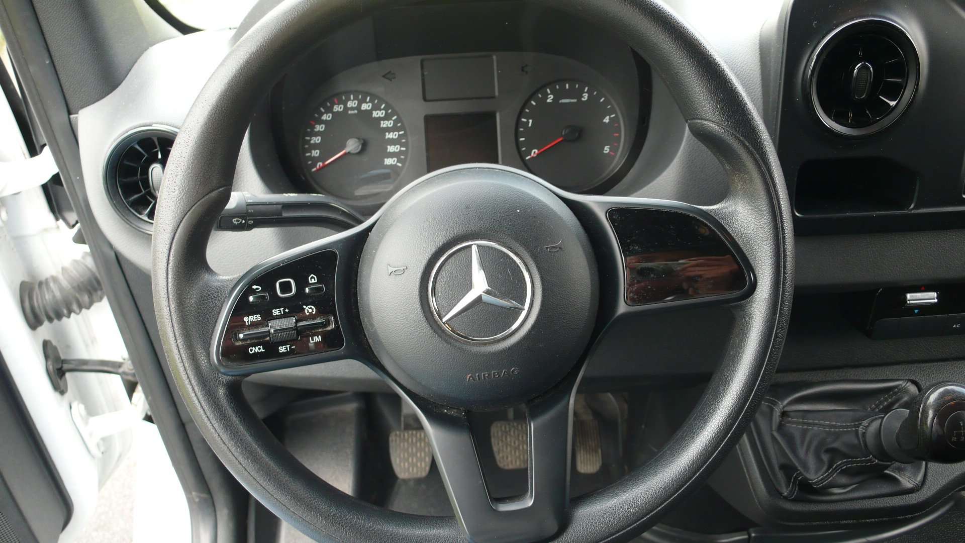 Mercedes-Benz Sprinter 314 CDI - L2H2 - 141.000km - 18.900 euro+btw Garage Frank Mesure