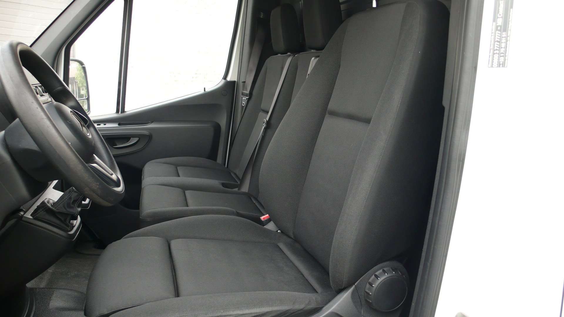 Mercedes-Benz Sprinter 314 CDI - L2H2 - 141.000km - 18.900 euro+btw Garage Frank Mesure
