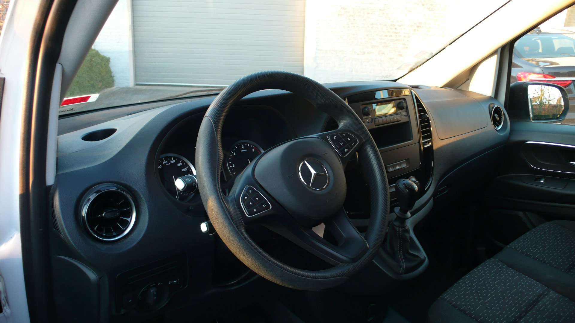 Mercedes-Benz Vito 114 CDI - LANG - 36.225 km - 22850 euro +btw Garage Frank Mesure