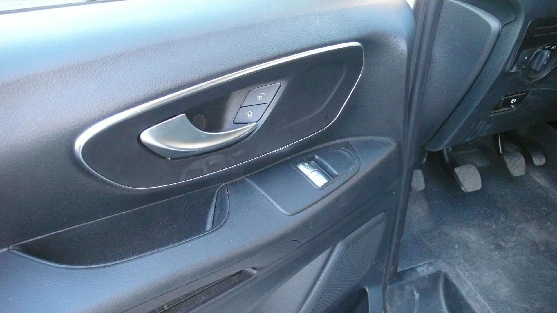 Mercedes-Benz Vito 114 CDI - LANG - 36.225 km - 22850 euro +btw Garage Frank Mesure