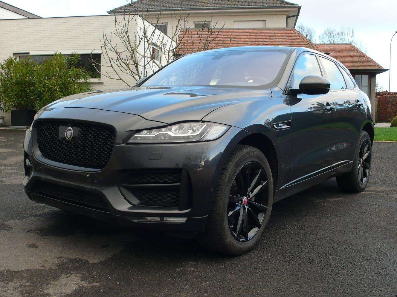 Garage Frank Mesure - Jaguar F-Pace
