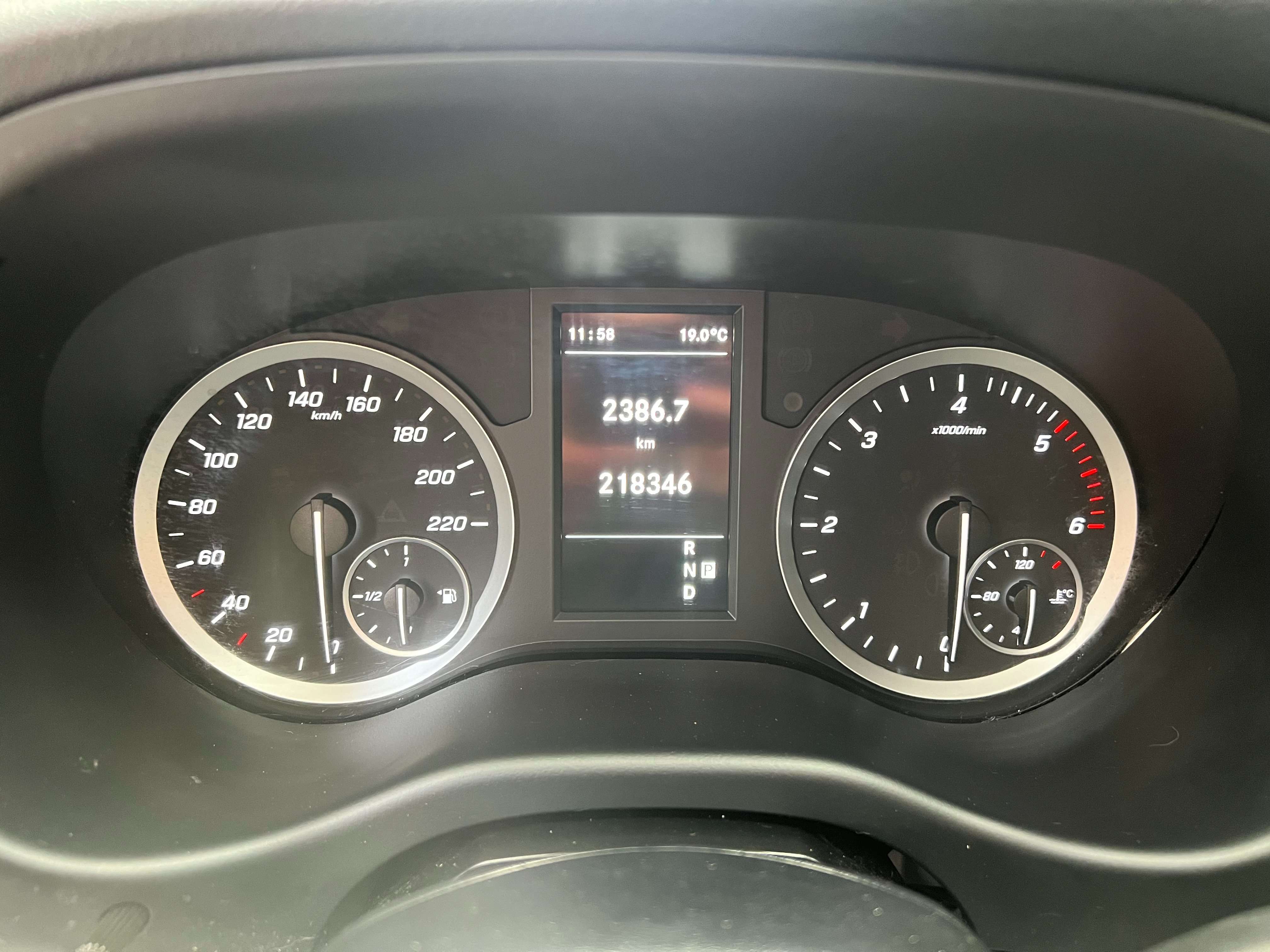 Mercedes-Benz Vito 116 CDI - lang - trekhaak - 16.800 euro + btw Garage Frank Mesure