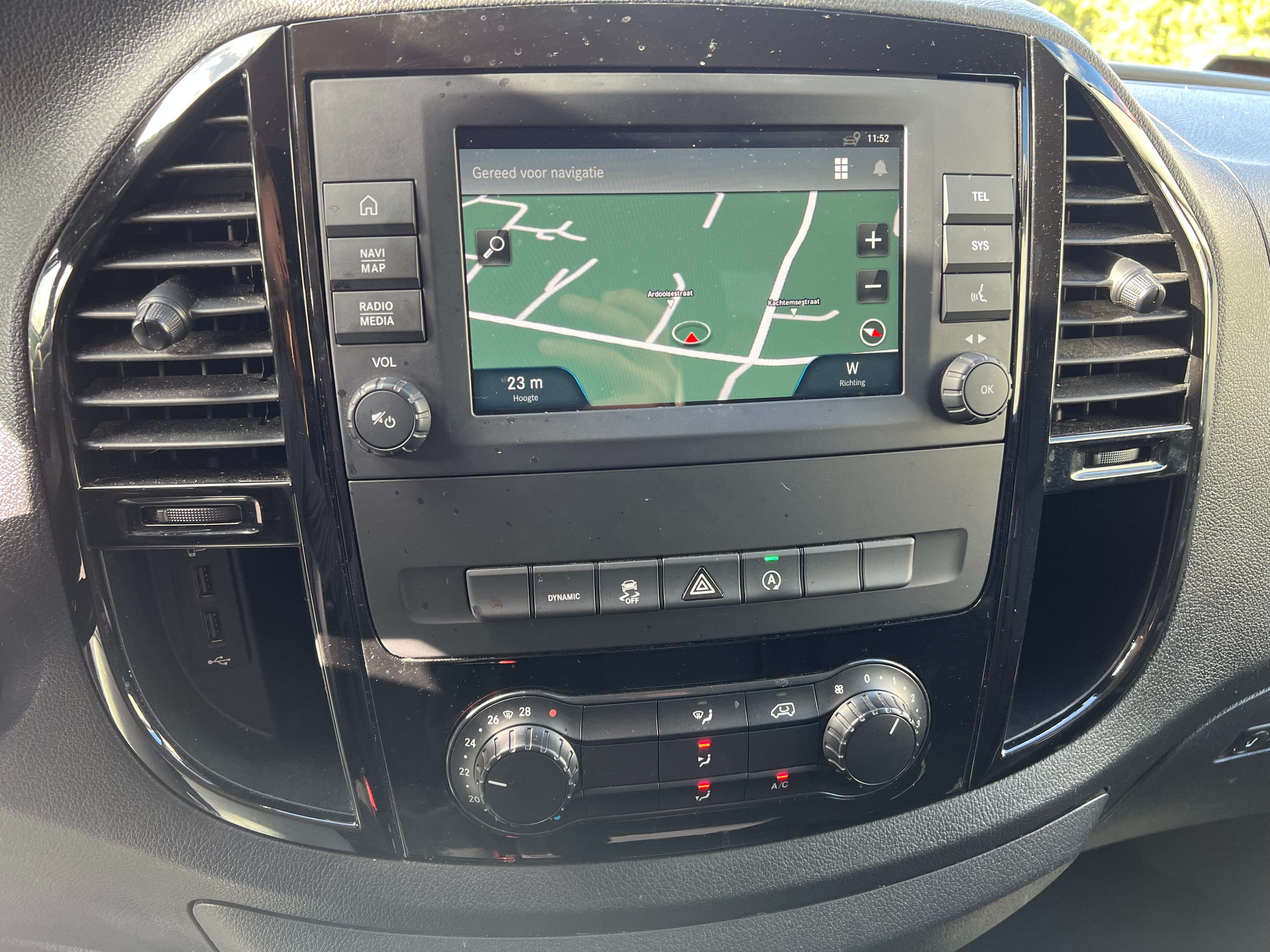 Mercedes-Benz Vito 116 CDI - lang - trekhaak - 16.800 euro + btw Garage Frank Mesure
