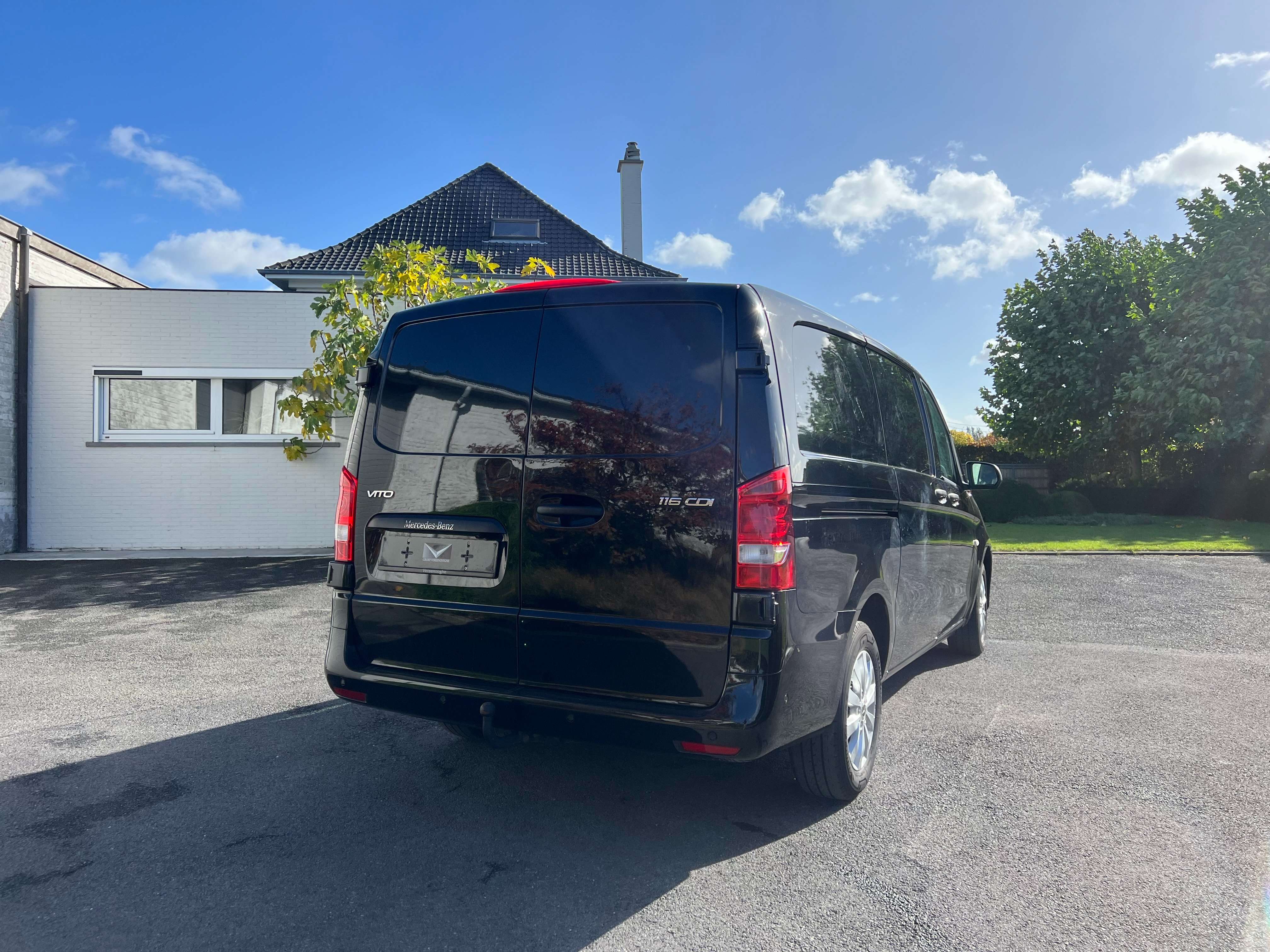 Mercedes-Benz Vito 116 CDI - lang - trekhaak - 16.800 euro + btw Garage Frank Mesure