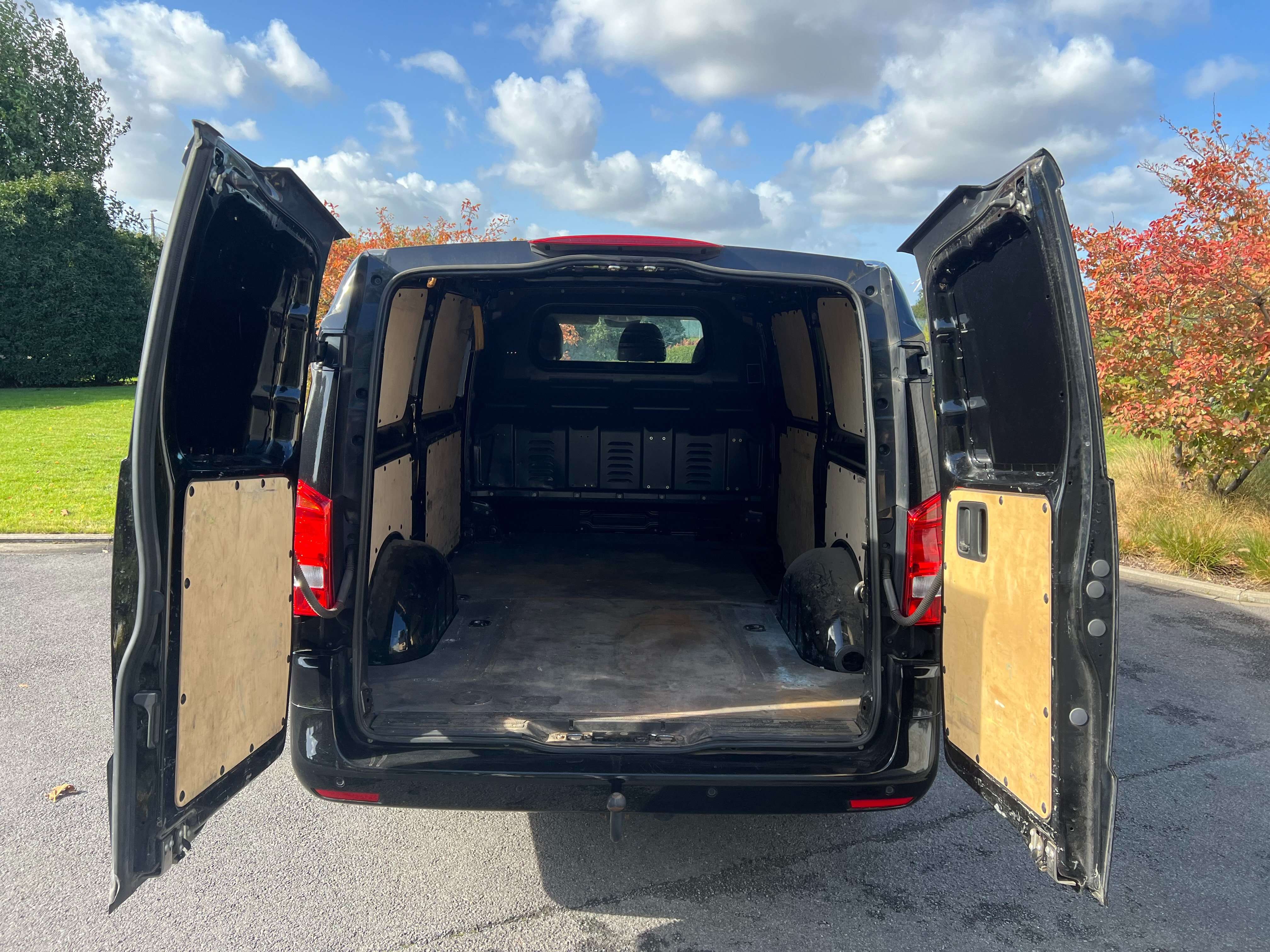 Mercedes-Benz Vito 116 CDI - lang - trekhaak - 16.800 euro + btw Garage Frank Mesure
