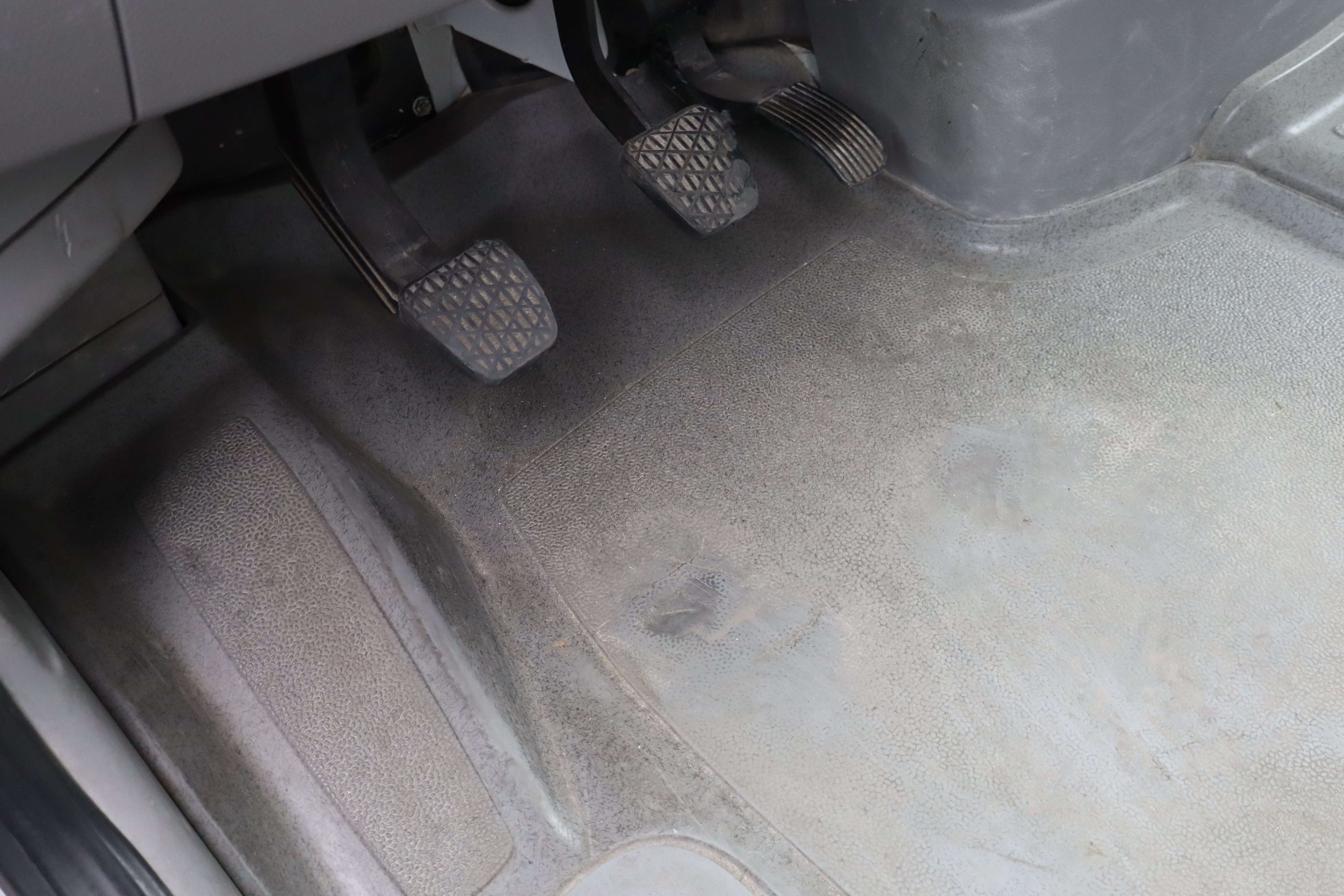 Volkswagen Crafter L2H2 - airco - 6800 euro gekeurd Garage Frank Mesure