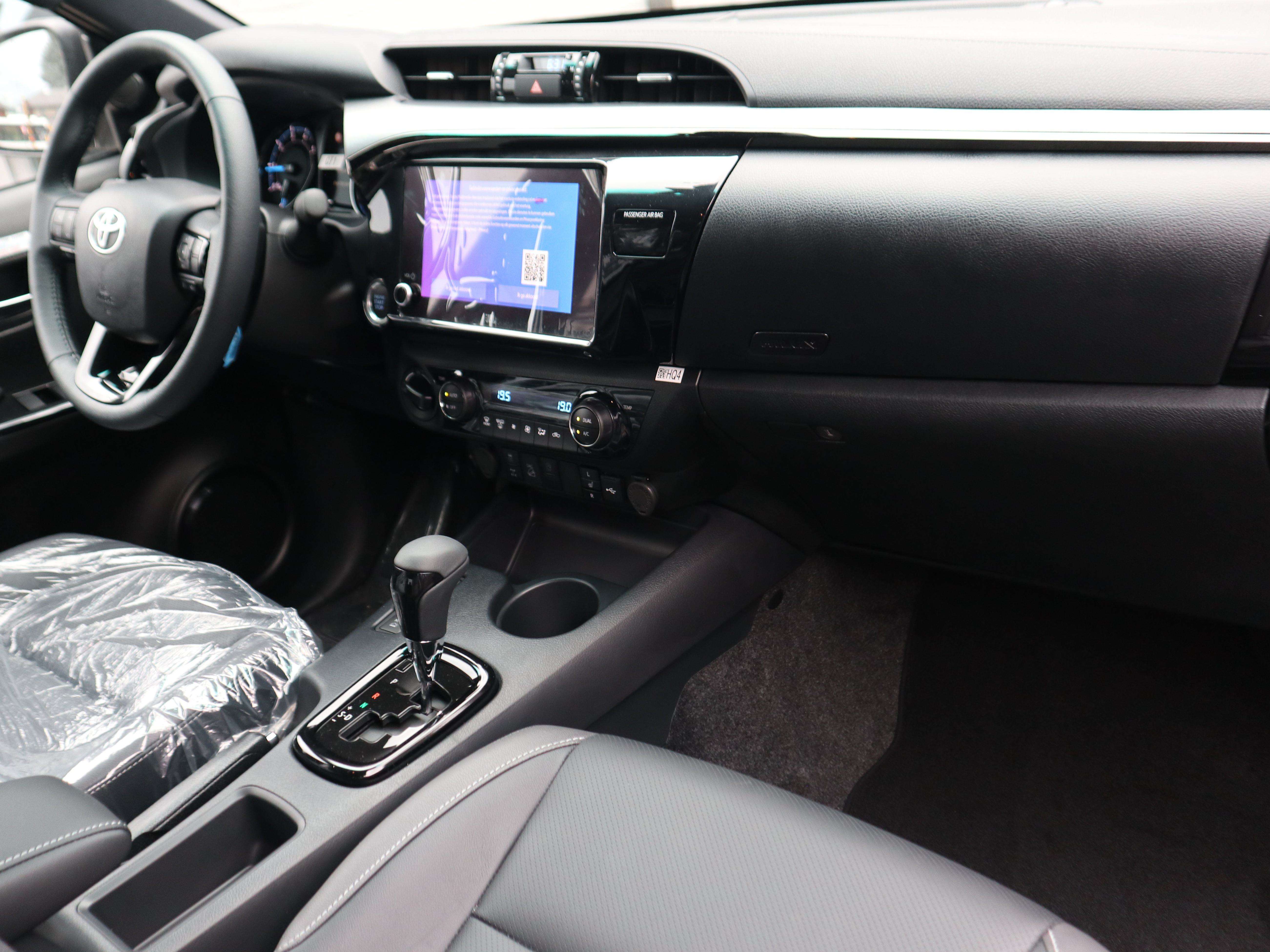 Toyota Hilux 2.8 D DoubleCab Invincible/GPS/360°/Leder/New ! EuroCars -Aalst bv
