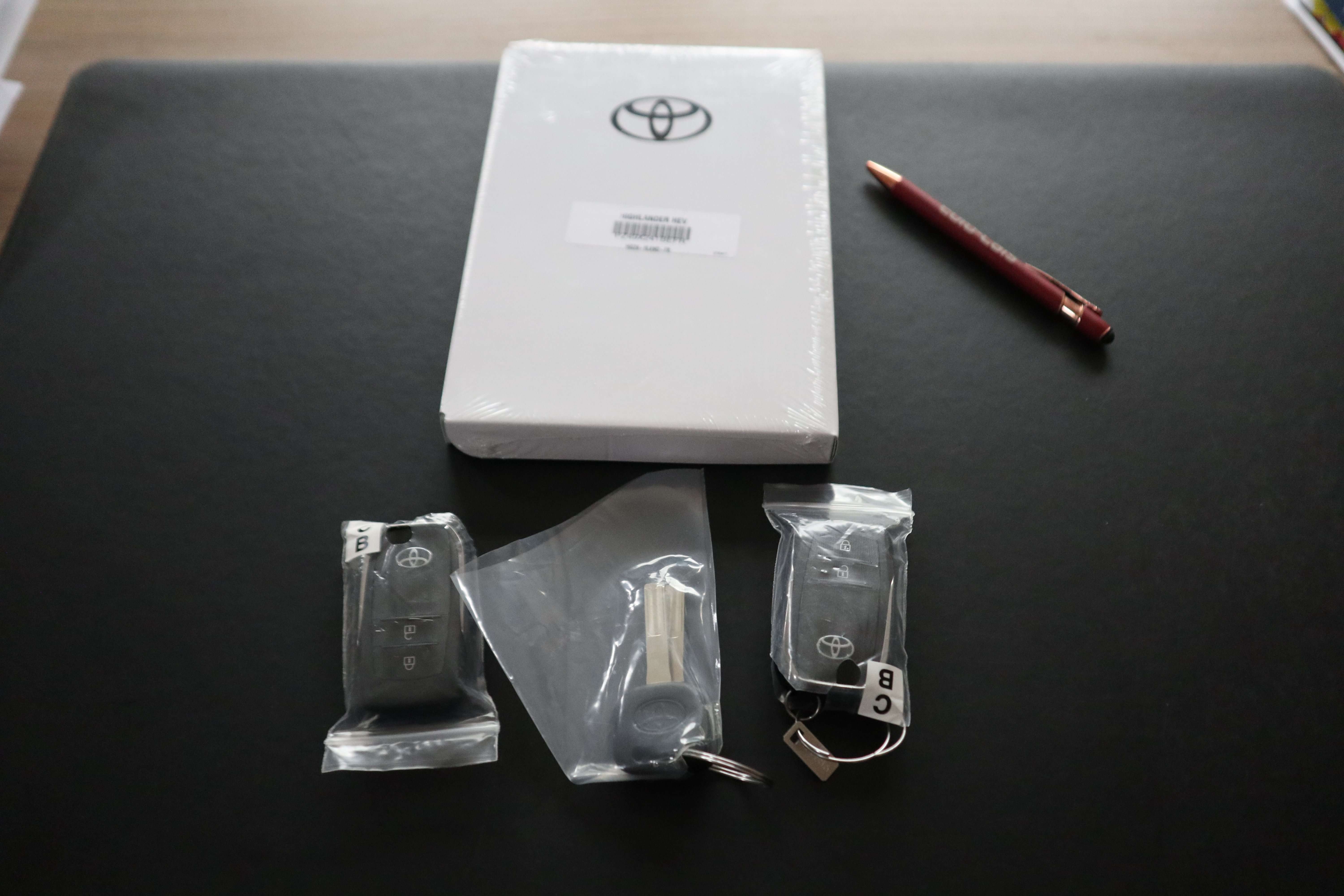 Toyota Hilux 2.8 D DoubleCab Invincible/GPS/360°/Leder/New ! EuroCars -Aalst bv