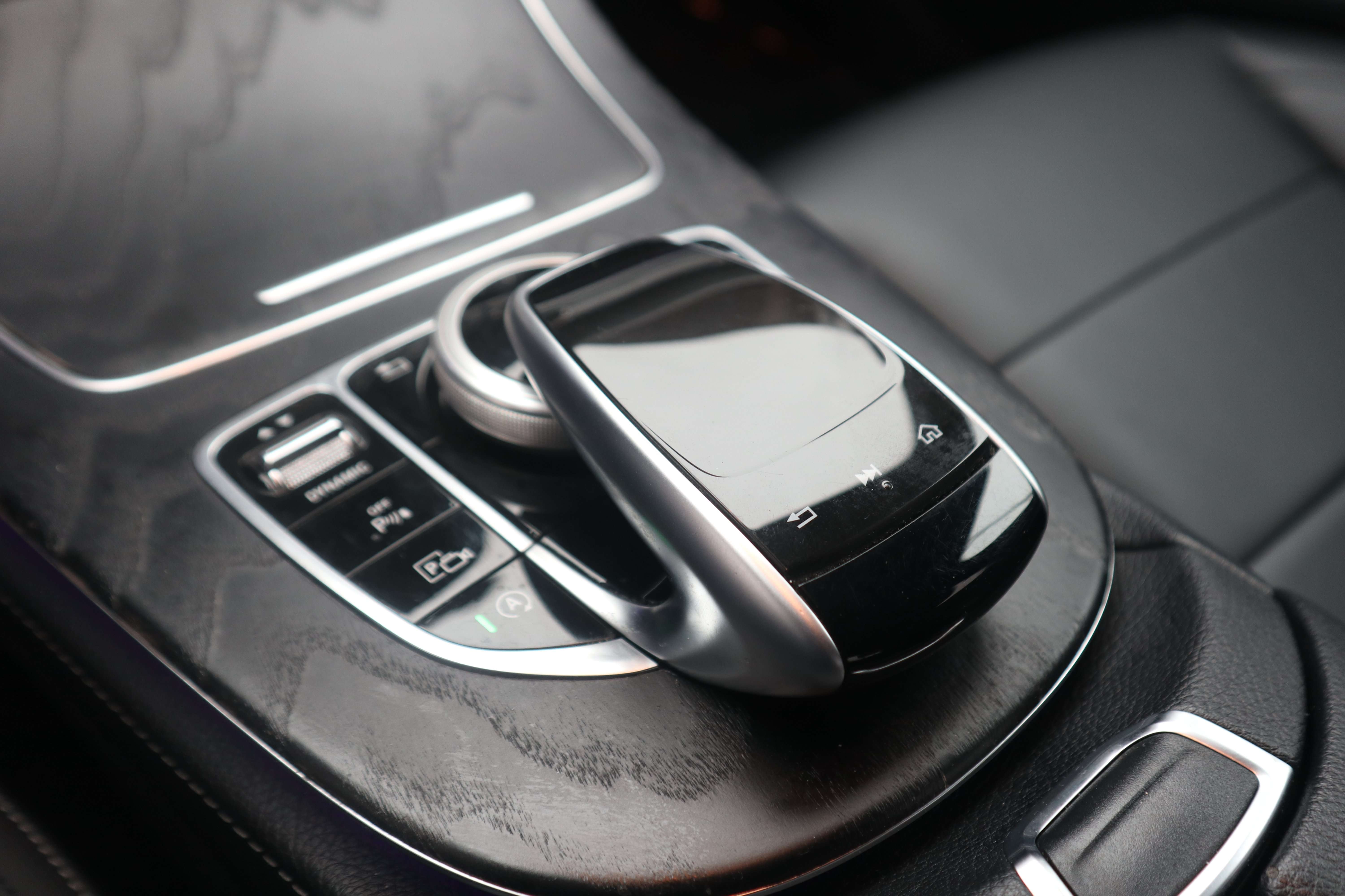 Mercedes-Benz E 200 AMG PAKKET/VOLLEDER/360°/MEMORY/GPS/CRUISE/TOP EuroCars -Aalst bv