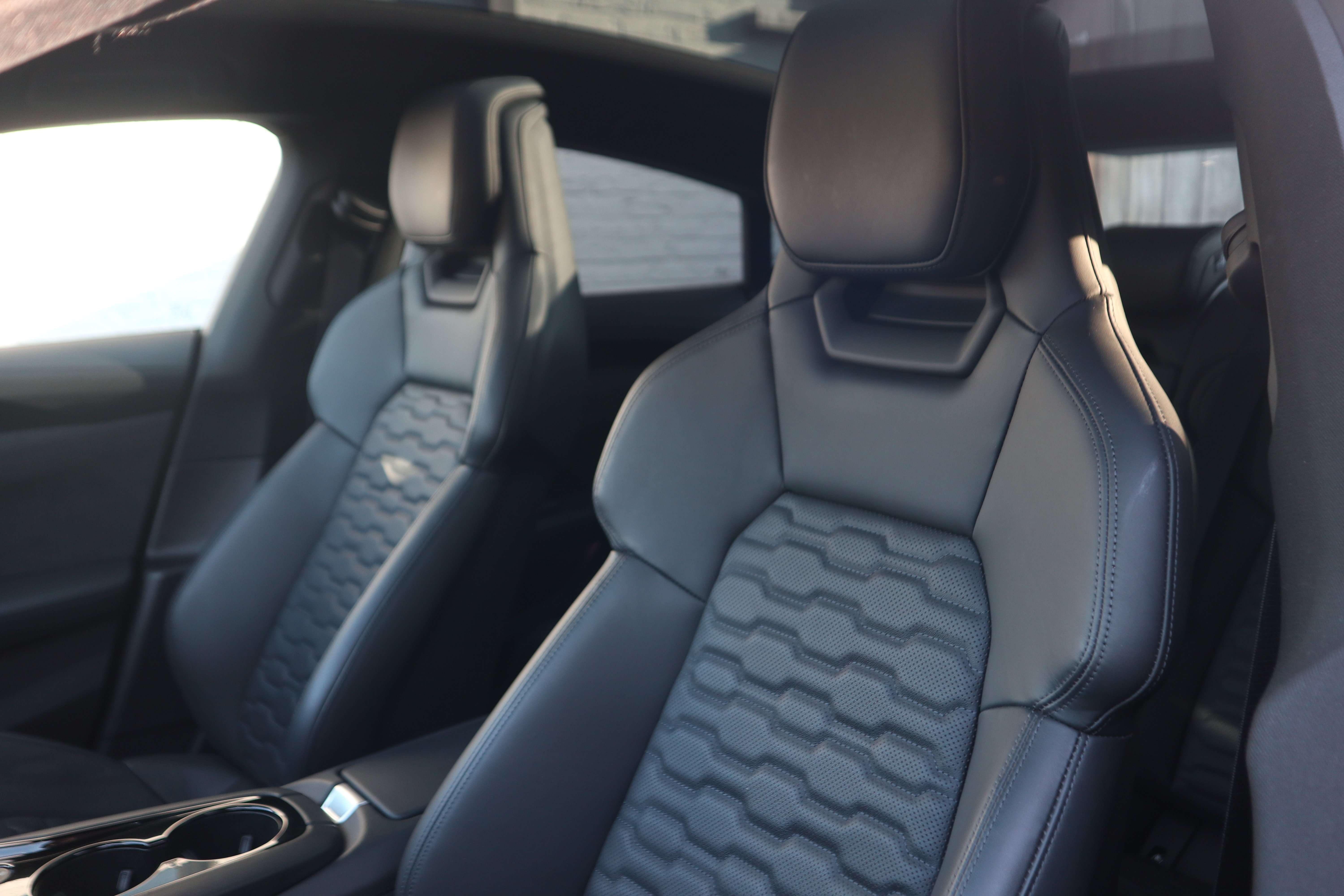 Audi e-tron GT Adapt/Pano/B&O Sound/Laser Matrix/360°/Head-up EuroCars -Aalst bv