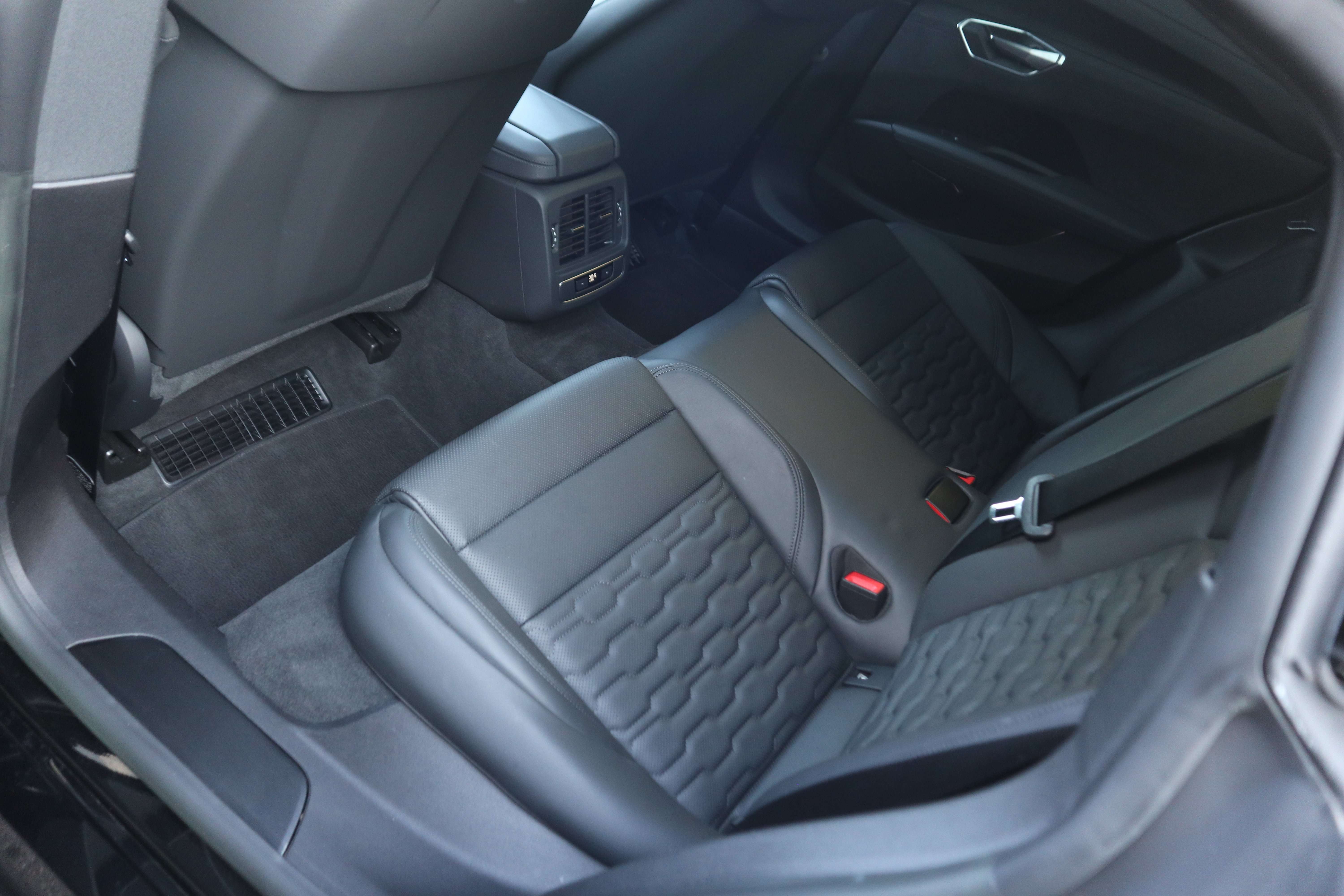 Audi e-tron GT Adapt/Pano/B&O Sound/Laser Matrix/360°/Head-up EuroCars -Aalst bv