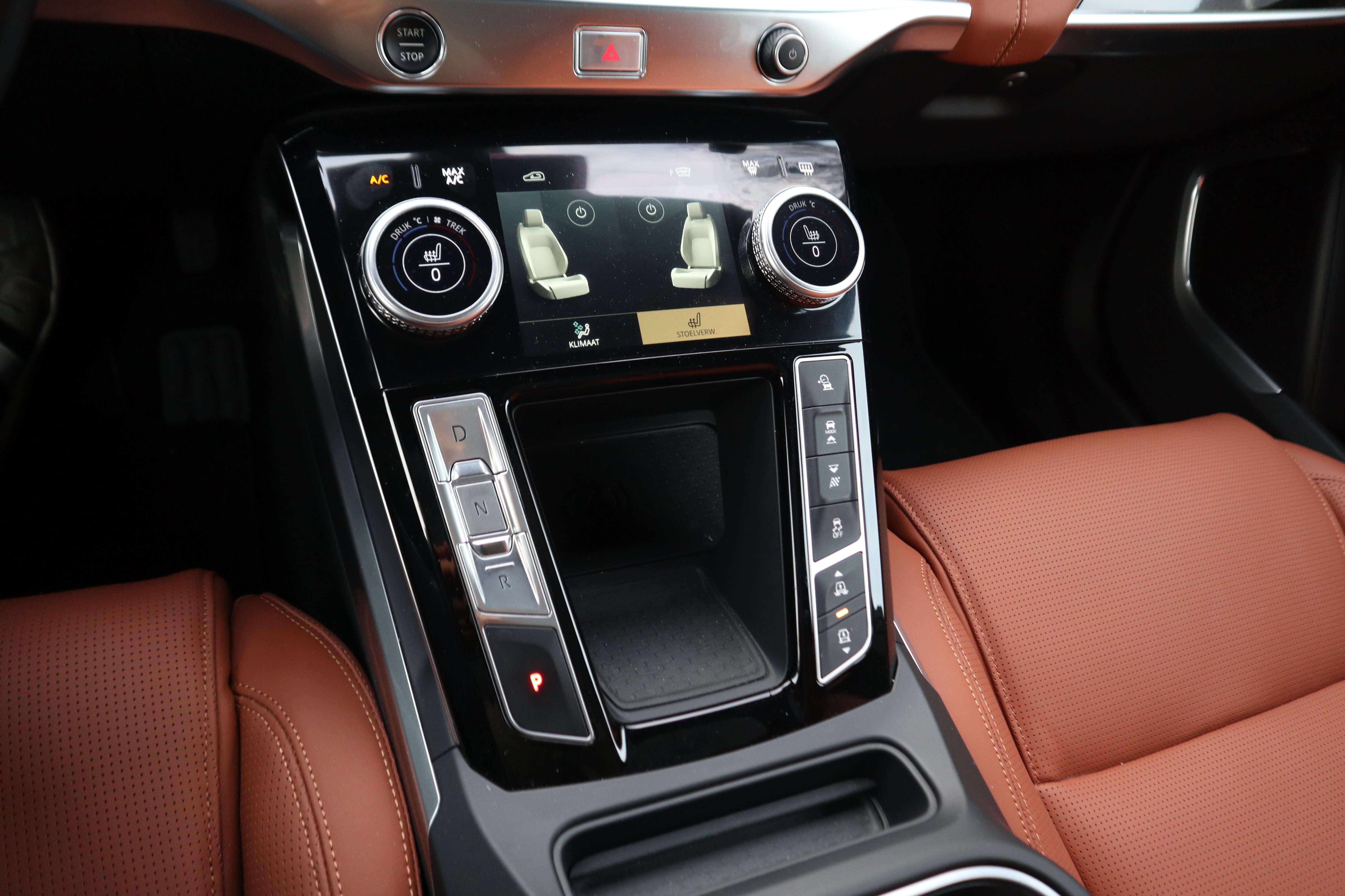 Jaguar I-Pace EV400 HSE/Black-pack/Pano/360°/Leder/3.980km !! EuroCars -Aalst bv