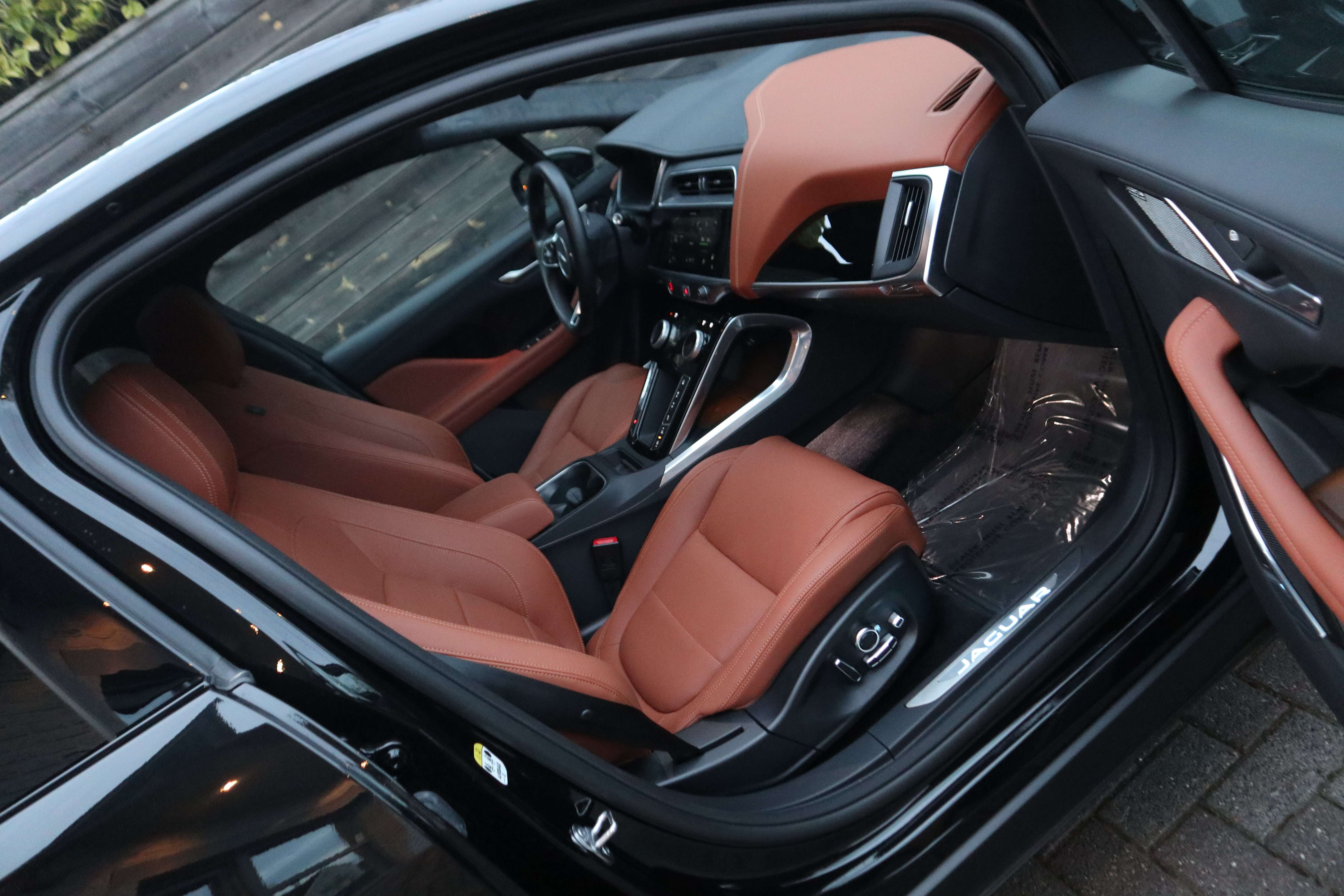 Jaguar I-Pace EV400 HSE/Black-pack/Pano/360°/Leder/3.980km !! EuroCars -Aalst bv