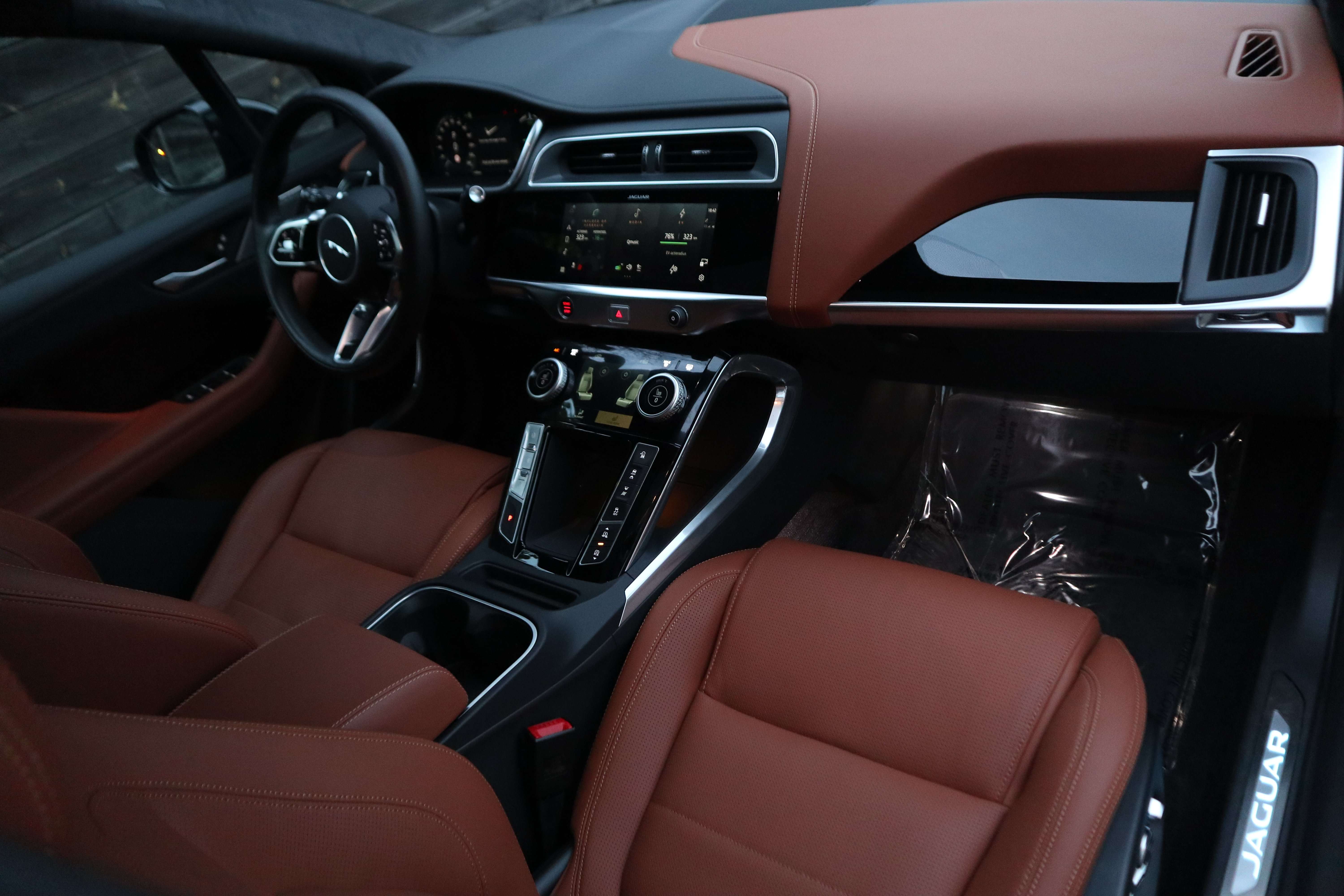 Jaguar I-Pace EV400 HSE/Black-pack/Pano/360°/Leder/3.980km !! EuroCars -Aalst bv