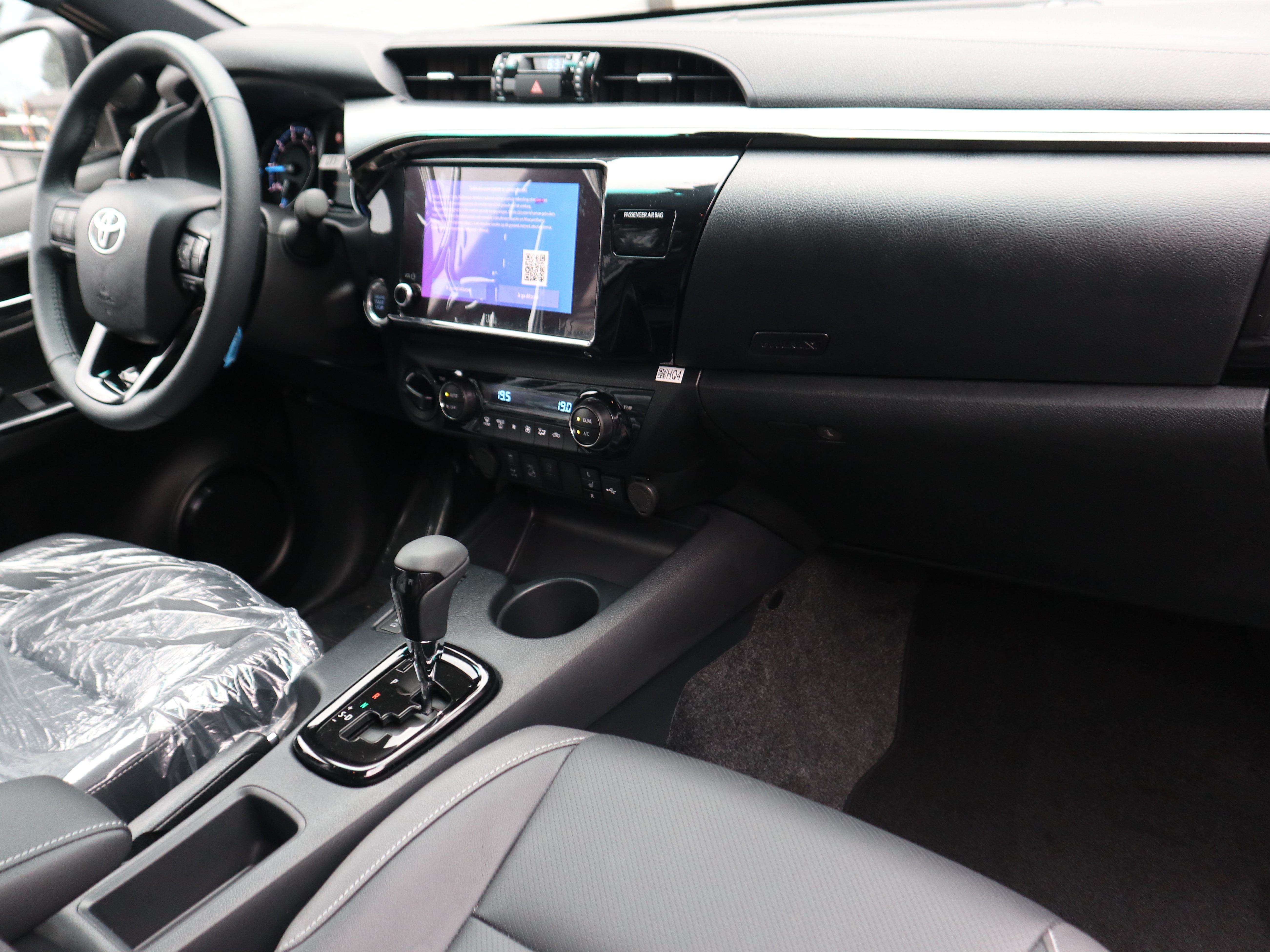 Toyota Hilux 2.8 D DoubleCab Invincible/GPS/360°/Leder/New ! EuroCars -Aalst bv