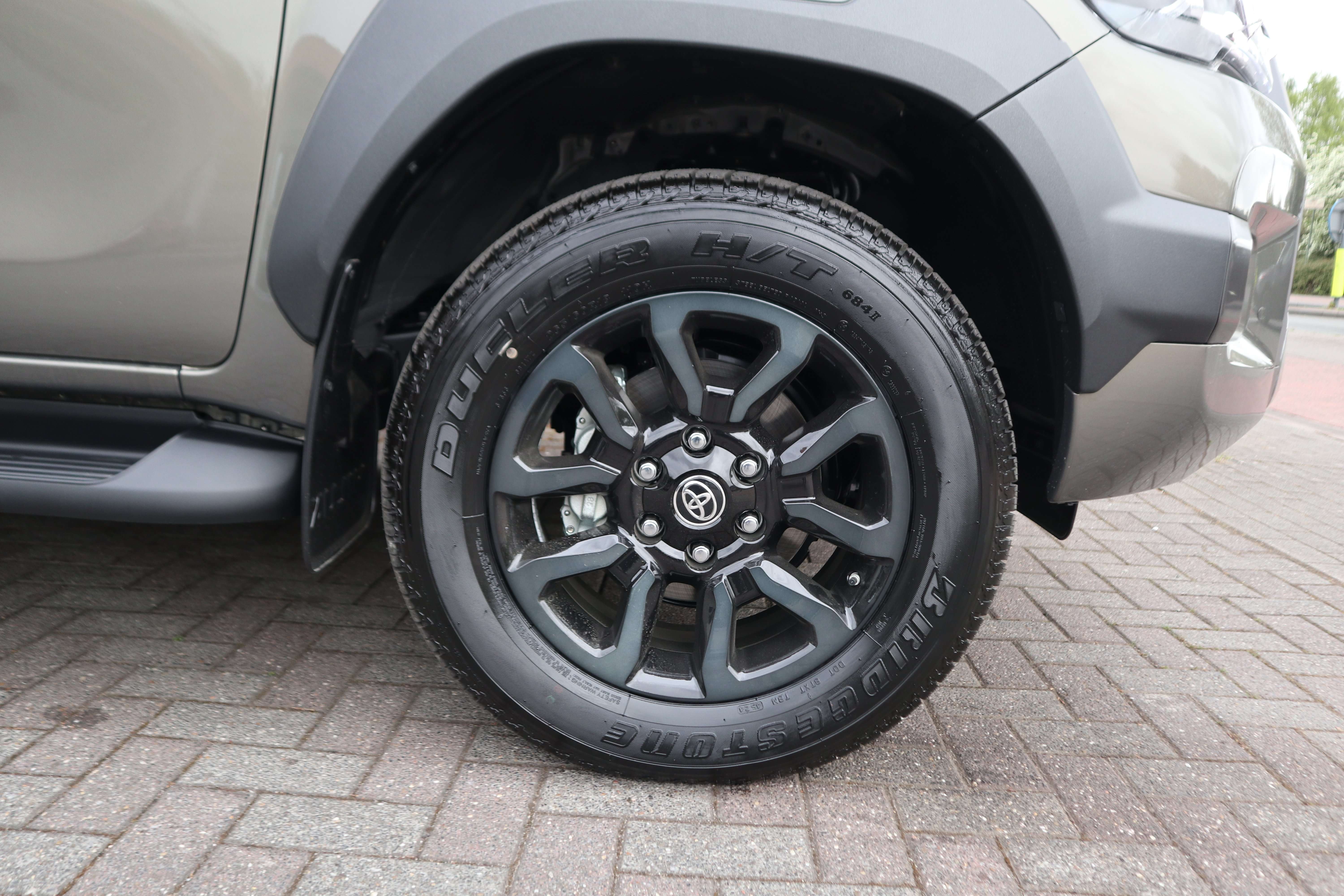 Toyota Hilux 2.8 D DoubleCab Invincible/GPS/360°/Leder/New ! EuroCars -Aalst bv