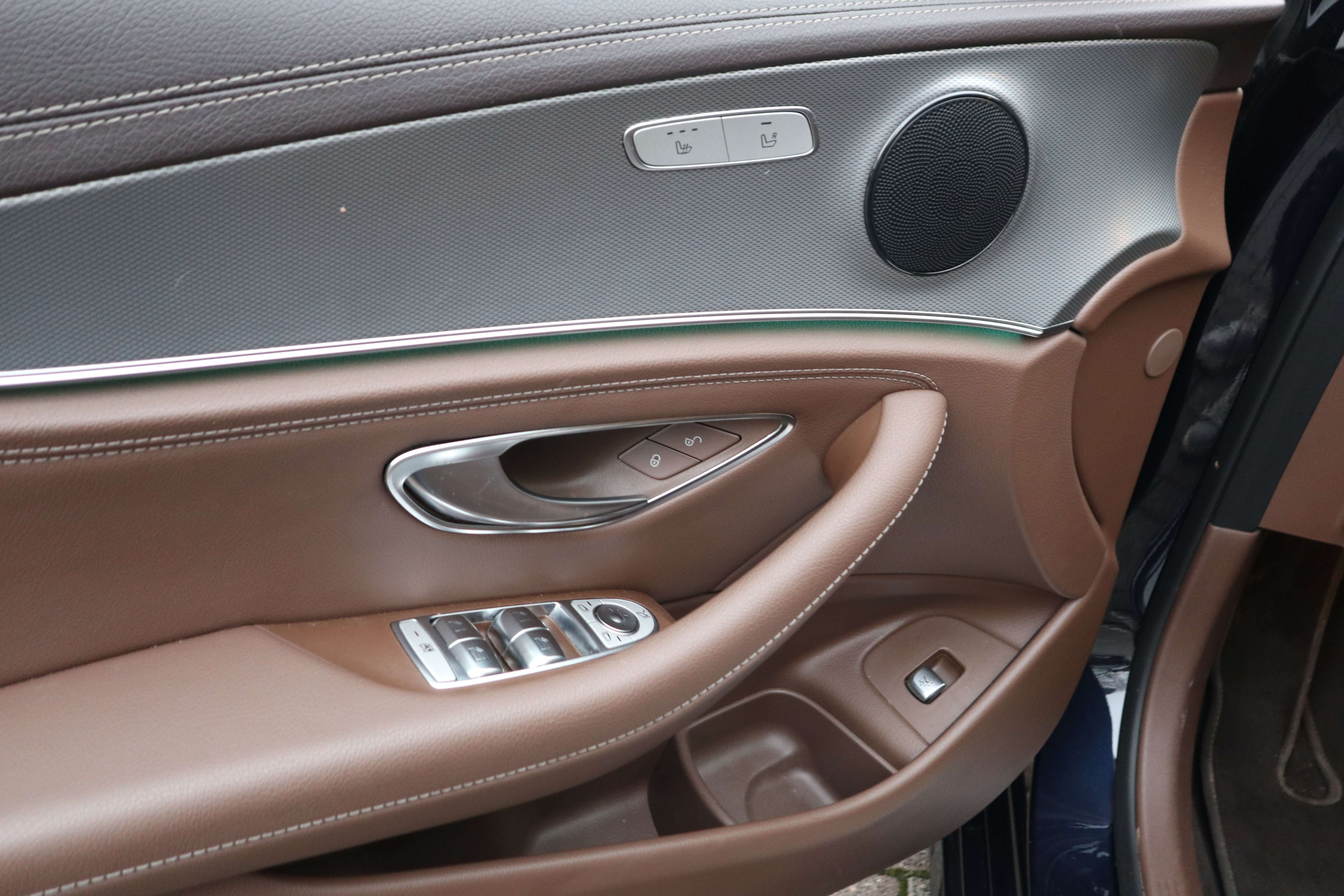 Mercedes-Benz E 220 d Aut.Night/head-up/360°/Pano/Leder/Trekhaak/ EuroCars -Aalst bv