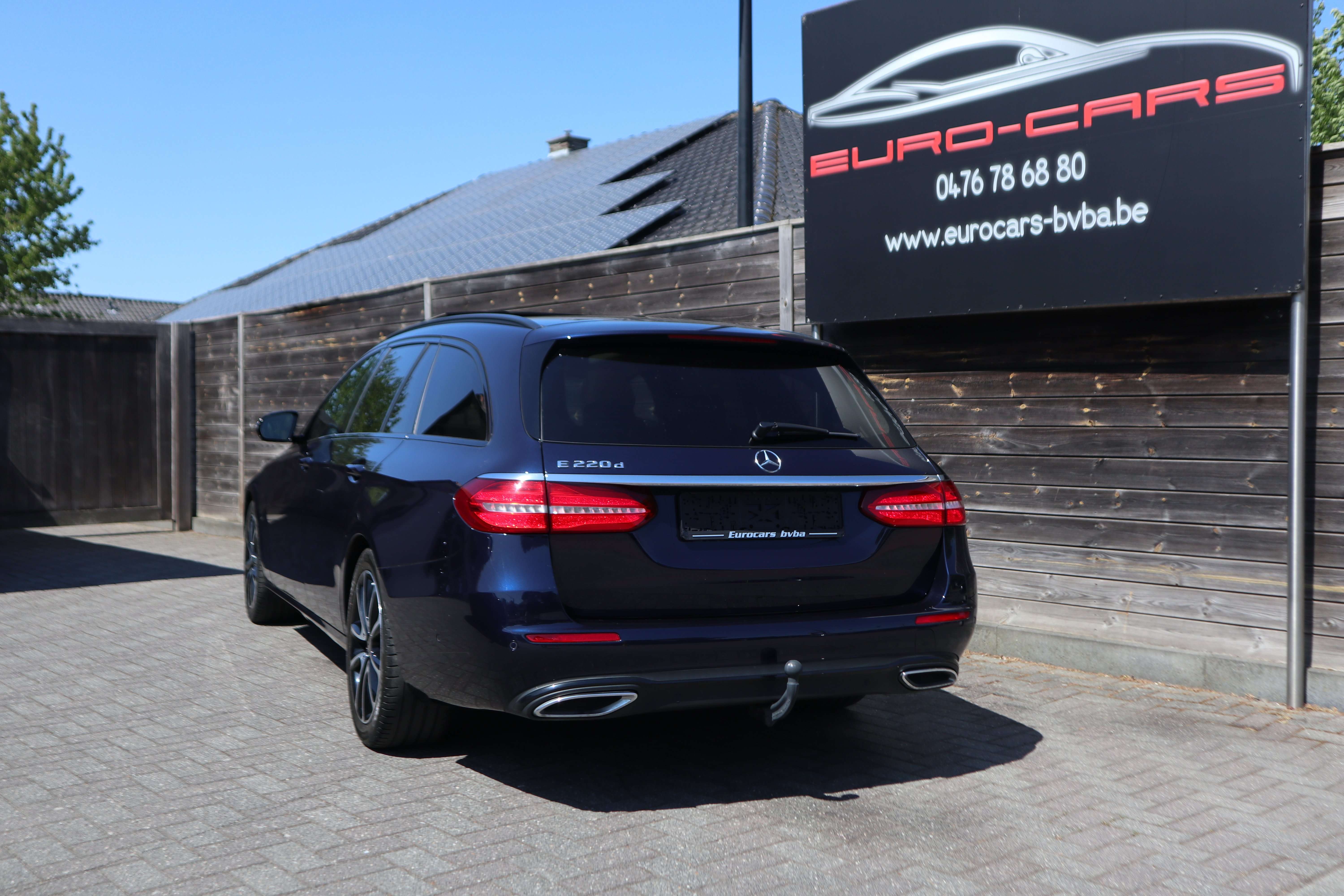 Mercedes-Benz E 220 d Aut.Night/head-up/360°/Pano/Leder/Trekhaak/ EuroCars -Aalst bv