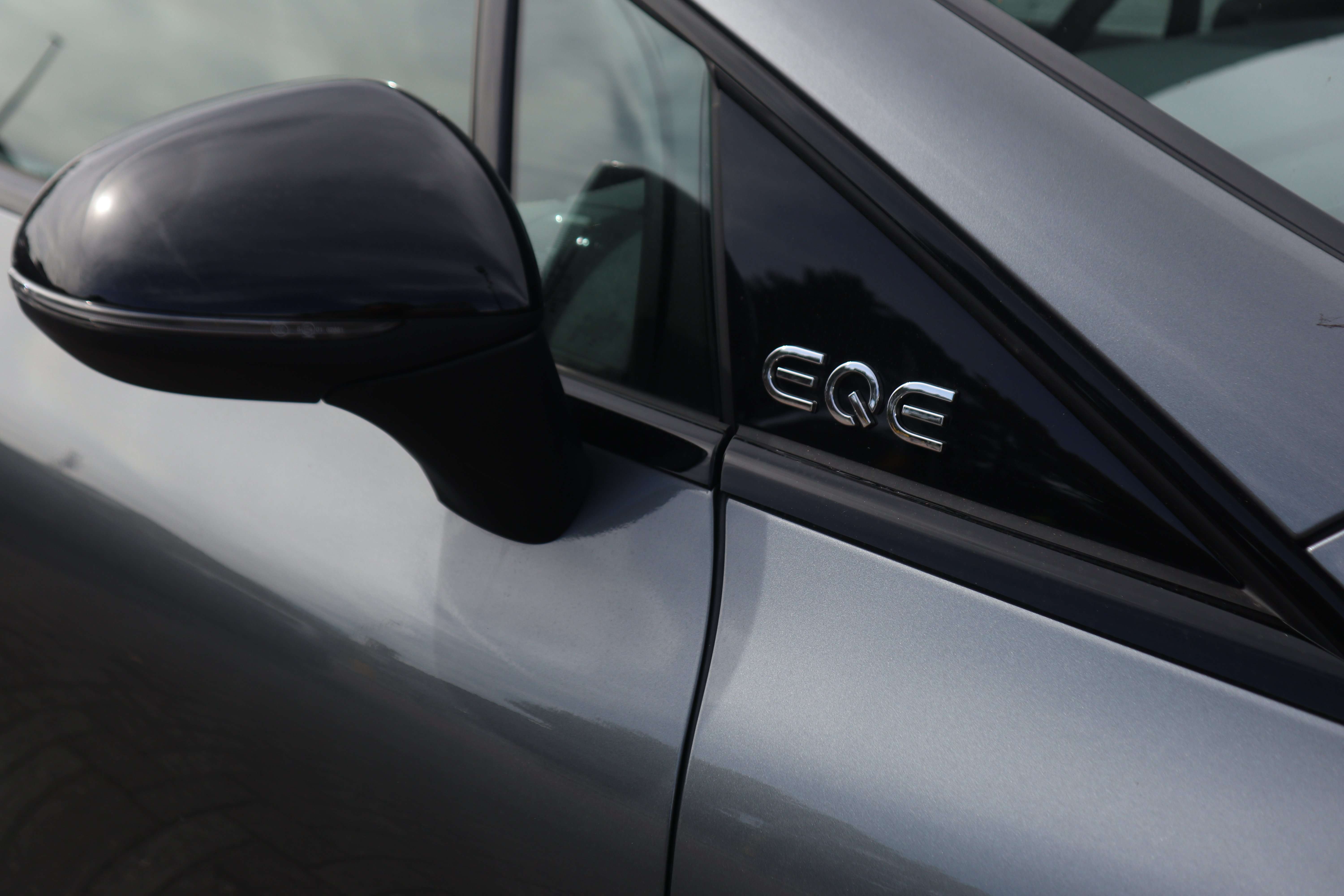 Mercedes-Benz EQE 300 AMG Line /1 eig/leder/camera/distr/night/memory/ EuroCars -Aalst bv