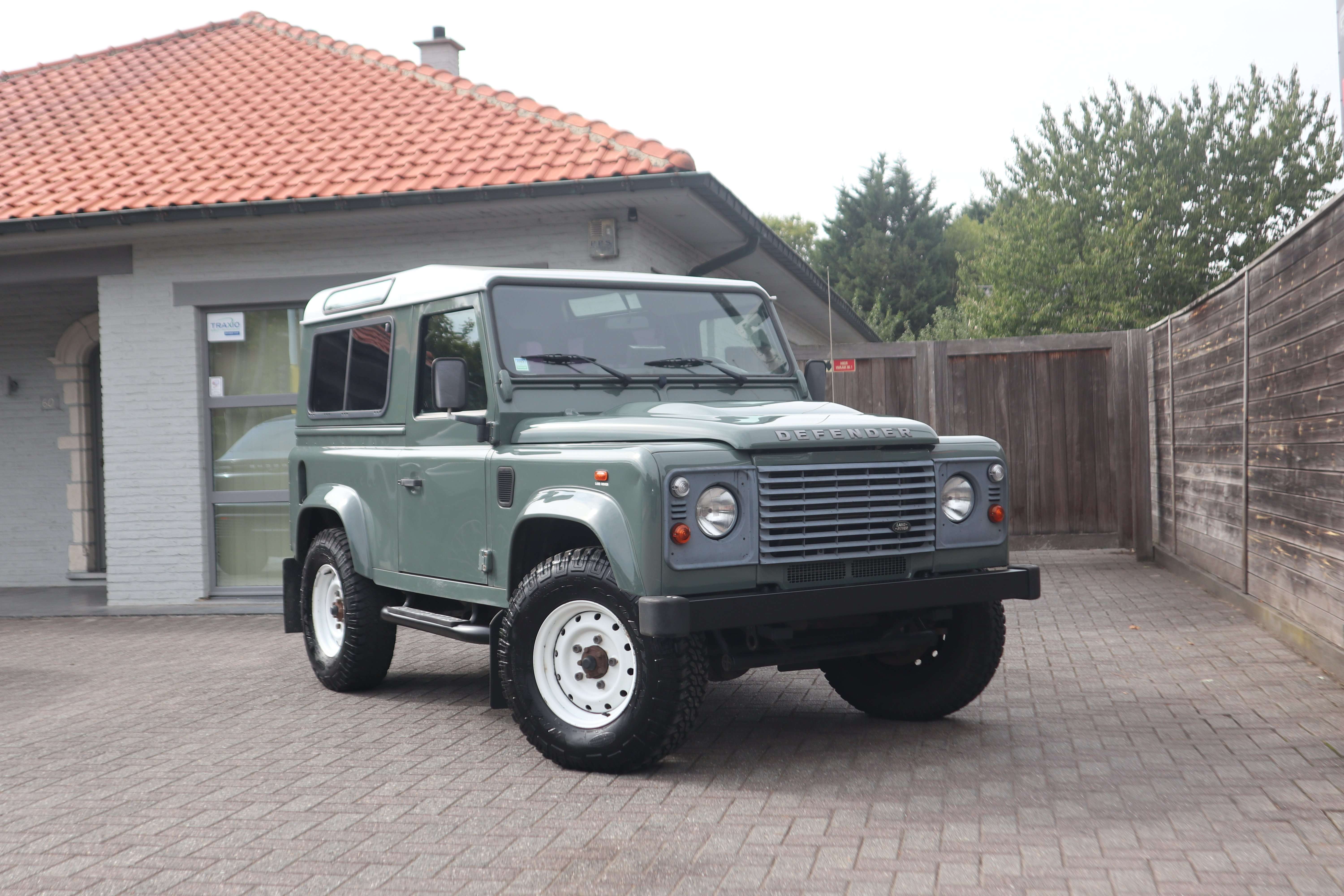 EuroCars -Aalst bv - Land Rover Defender