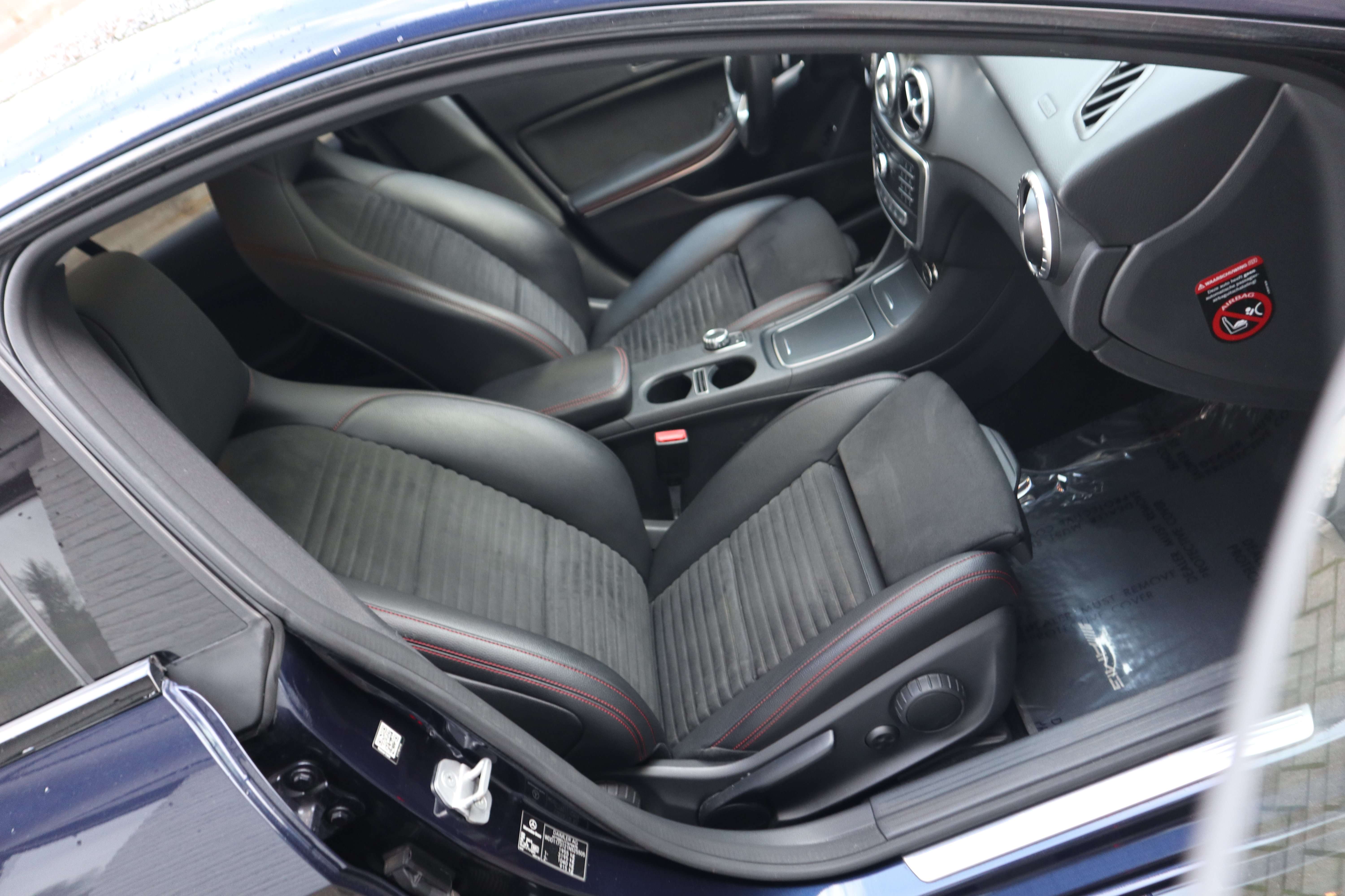 Mercedes-Benz CLA 180 d Aut./1 st eig /AMG/Night/Camera/Panodak/Gps/ EuroCars -Aalst bv