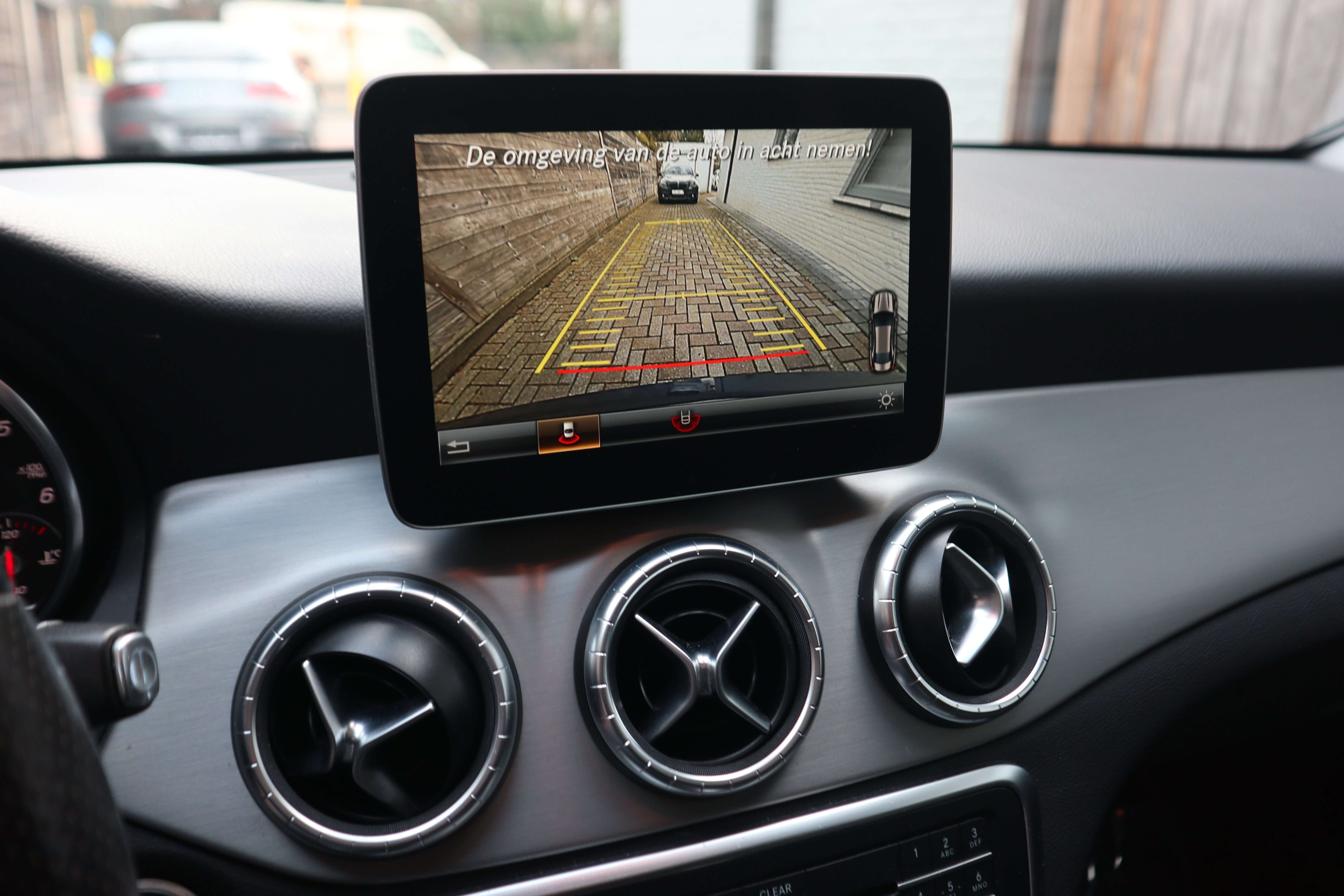 Mercedes-Benz CLA 180 d Aut./1 st eig /AMG/Night/Camera/Panodak/Gps/ EuroCars -Aalst bv