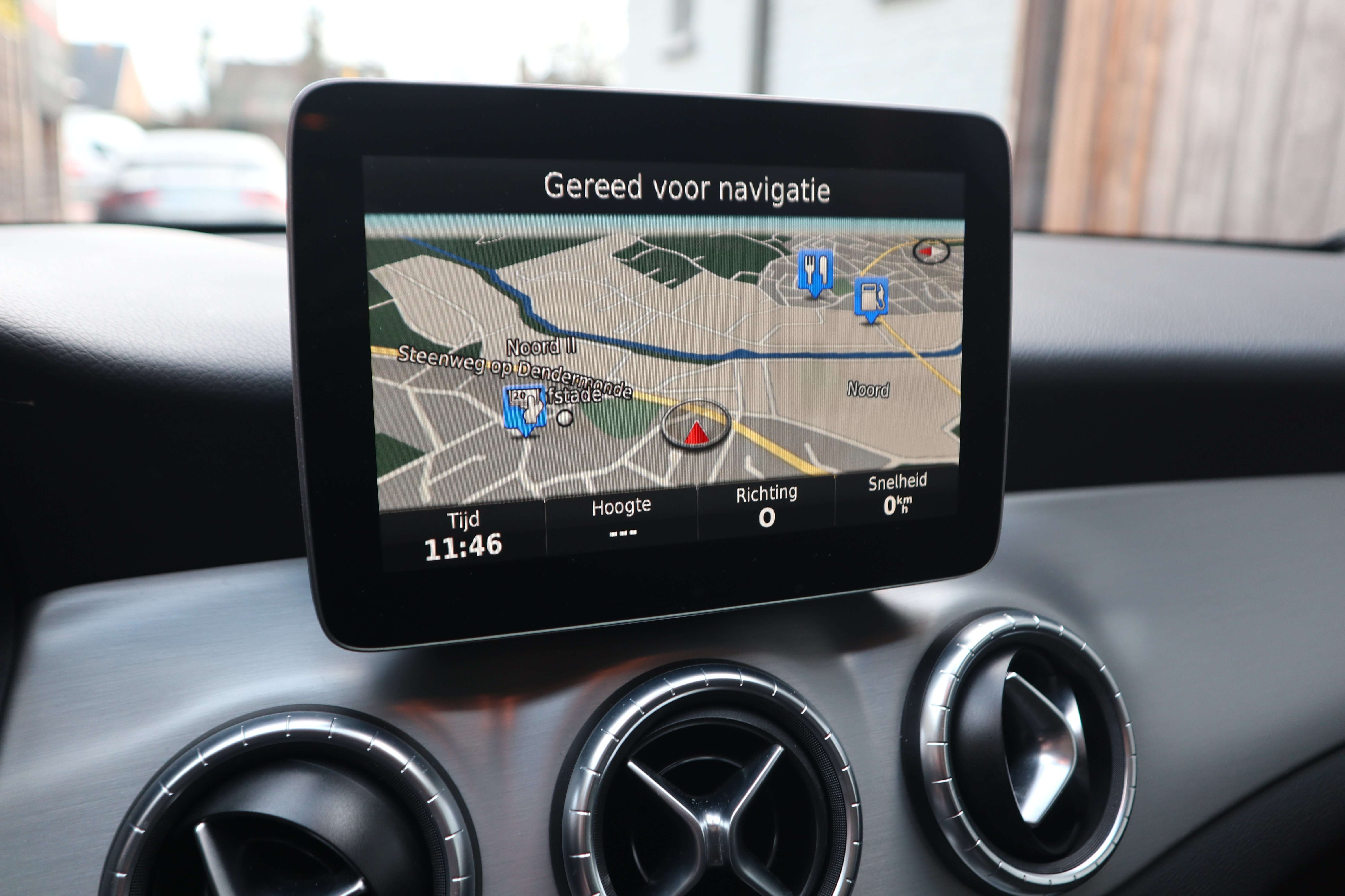 Mercedes-Benz CLA 180 d Aut./1 st eig /AMG/Night/Camera/Panodak/Gps/ EuroCars -Aalst bv