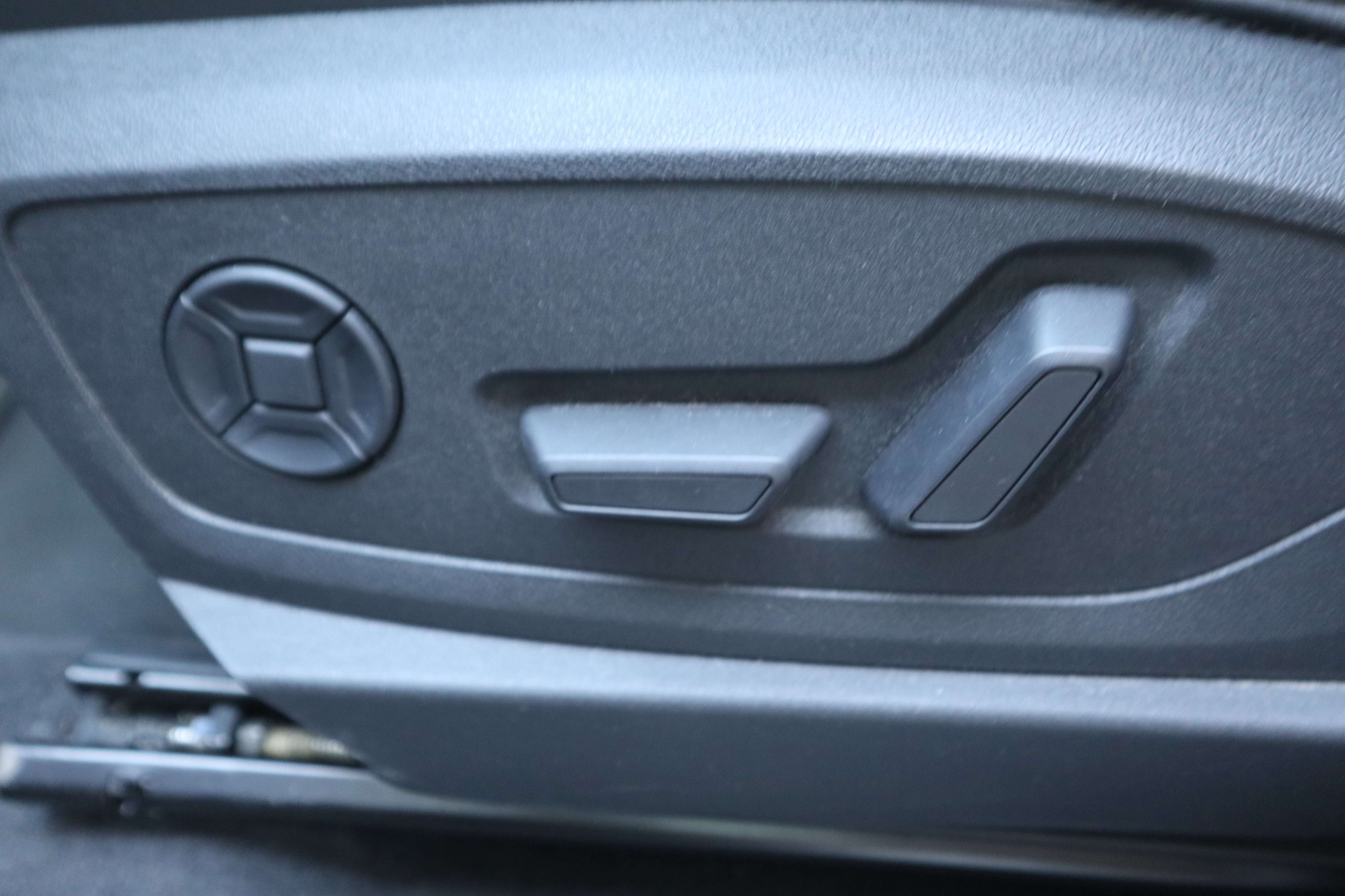 Audi e-tron 71 kWh 50 Quattro /1 ste eig /leder/360°/MEMORY EuroCars -Aalst bv