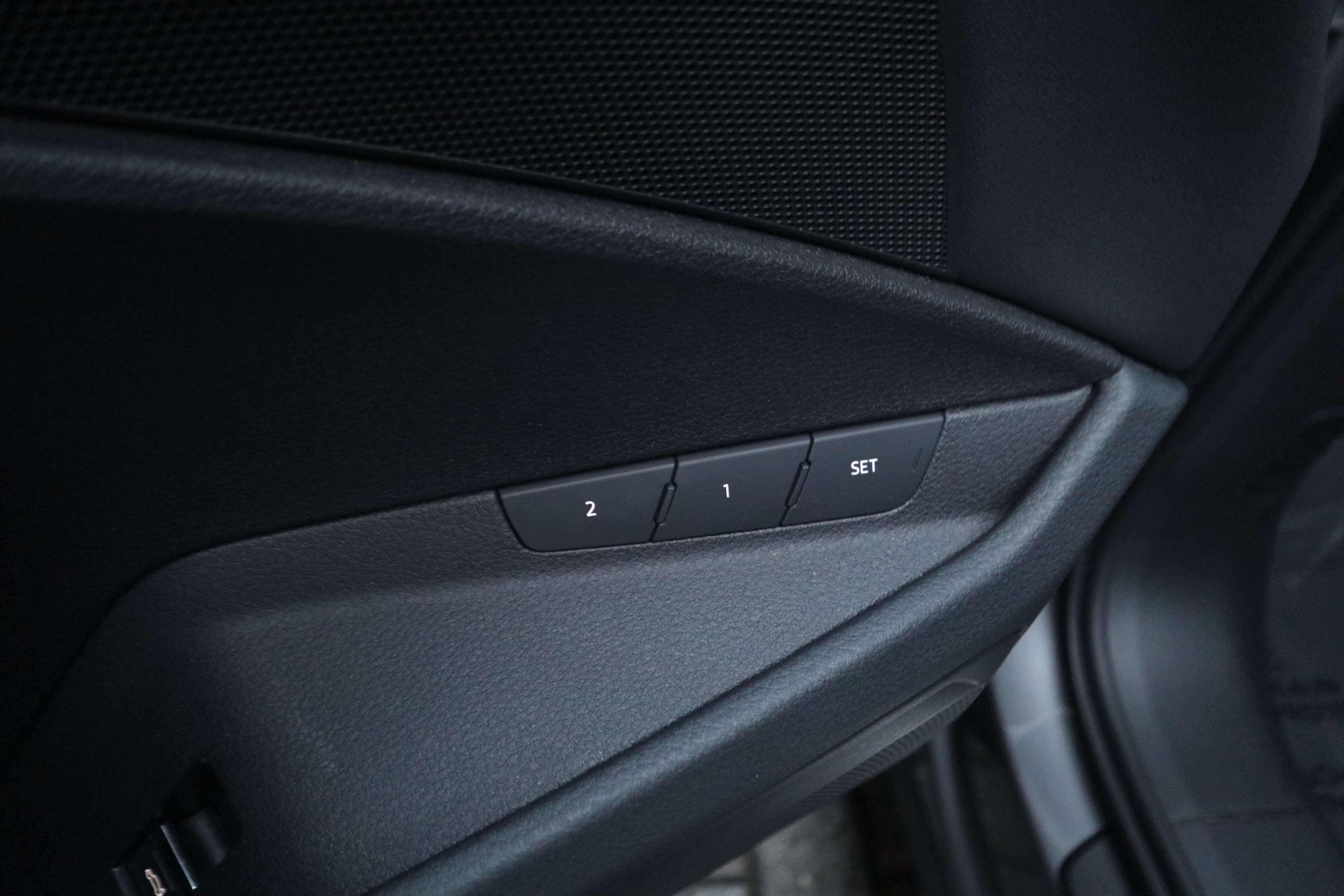 Audi e-tron 71 kWh 50 Quattro /1 ste eig /leder/360°/MEMORY EuroCars -Aalst bv