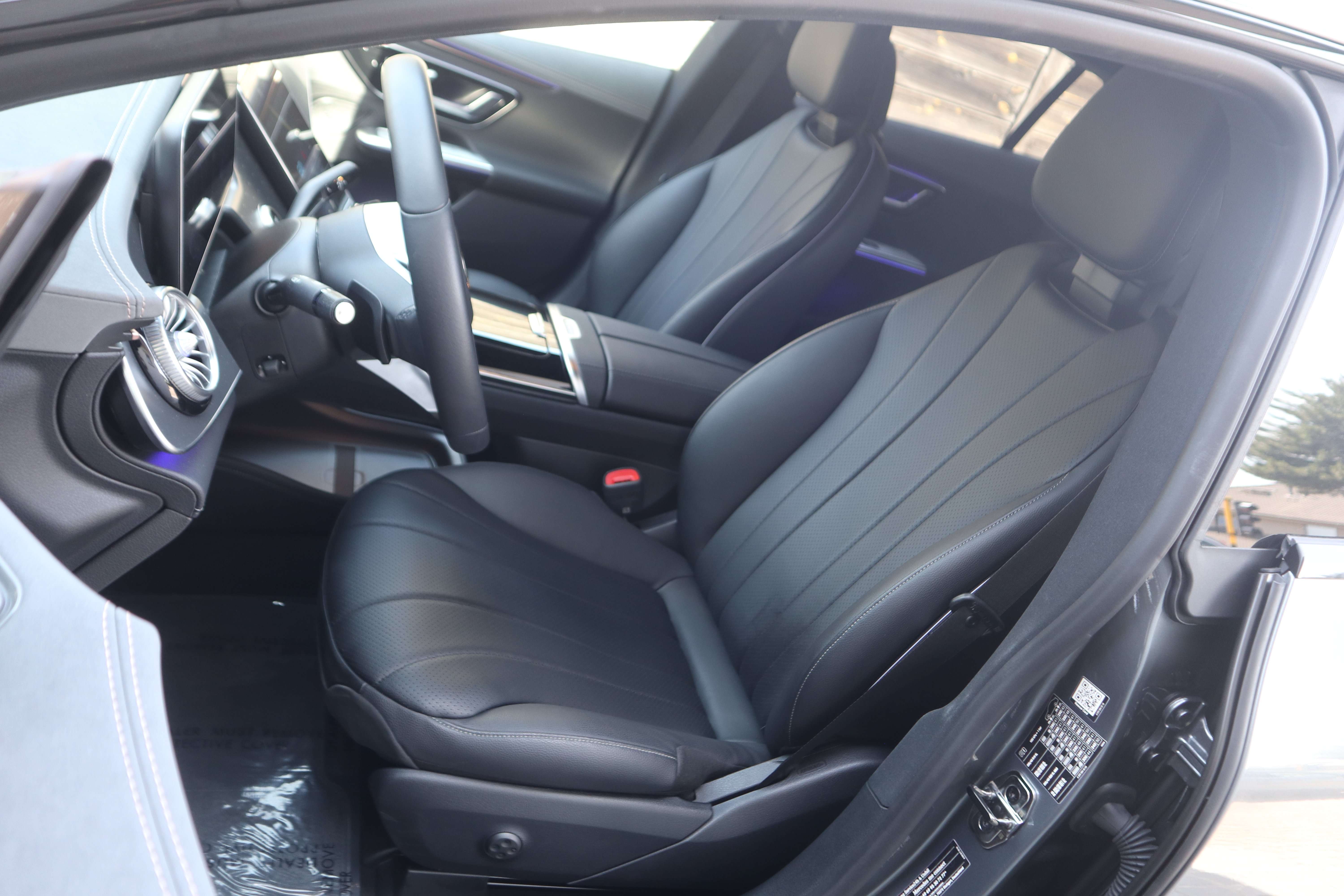 Mercedes-Benz EQE 300 AMG Line /1 eig/leder/camera/distr/night/memory/ EuroCars -Aalst bv