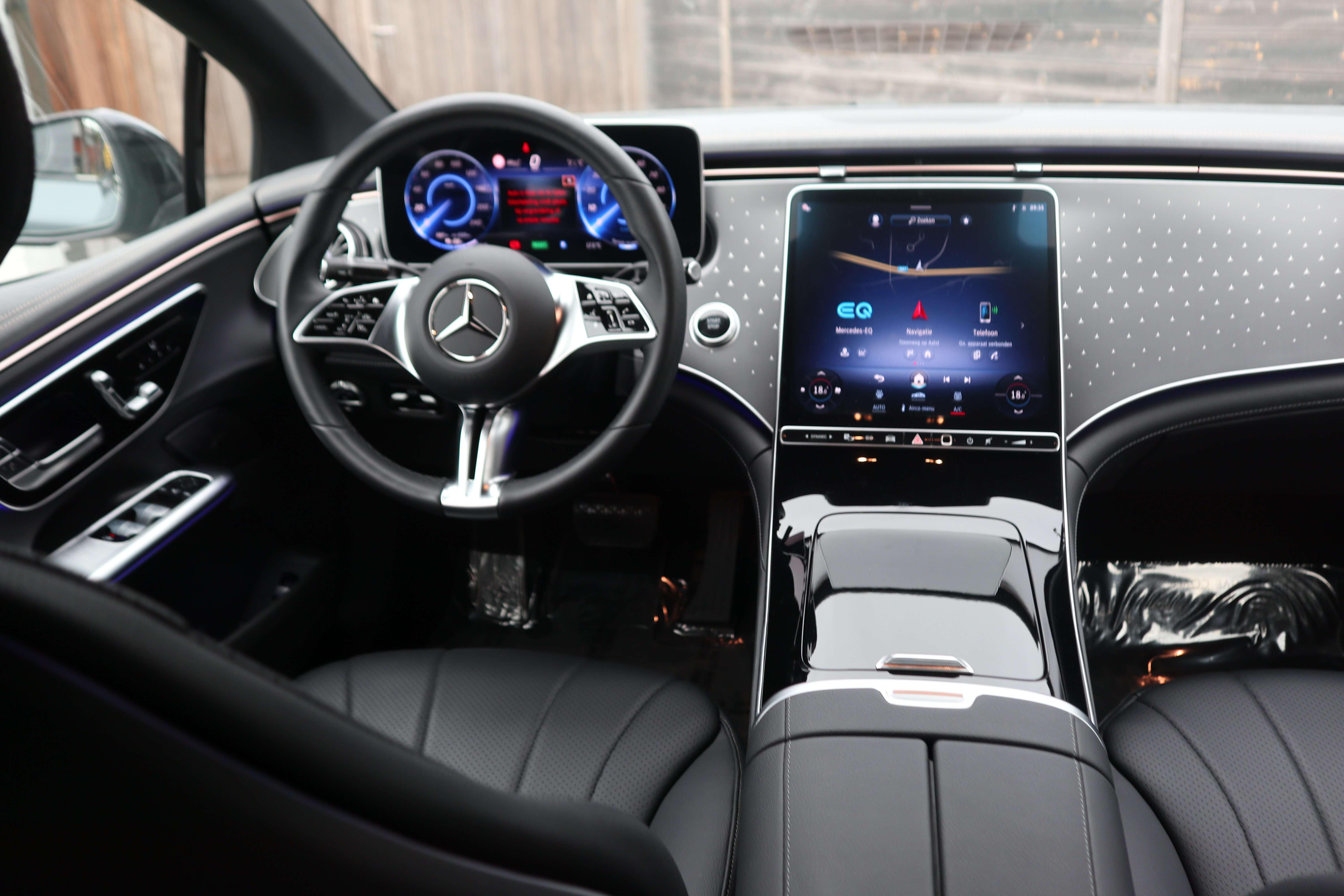 Mercedes-Benz EQE 300 AMG Line /1 eig/leder/camera/distr/night/memory/ EuroCars -Aalst bv