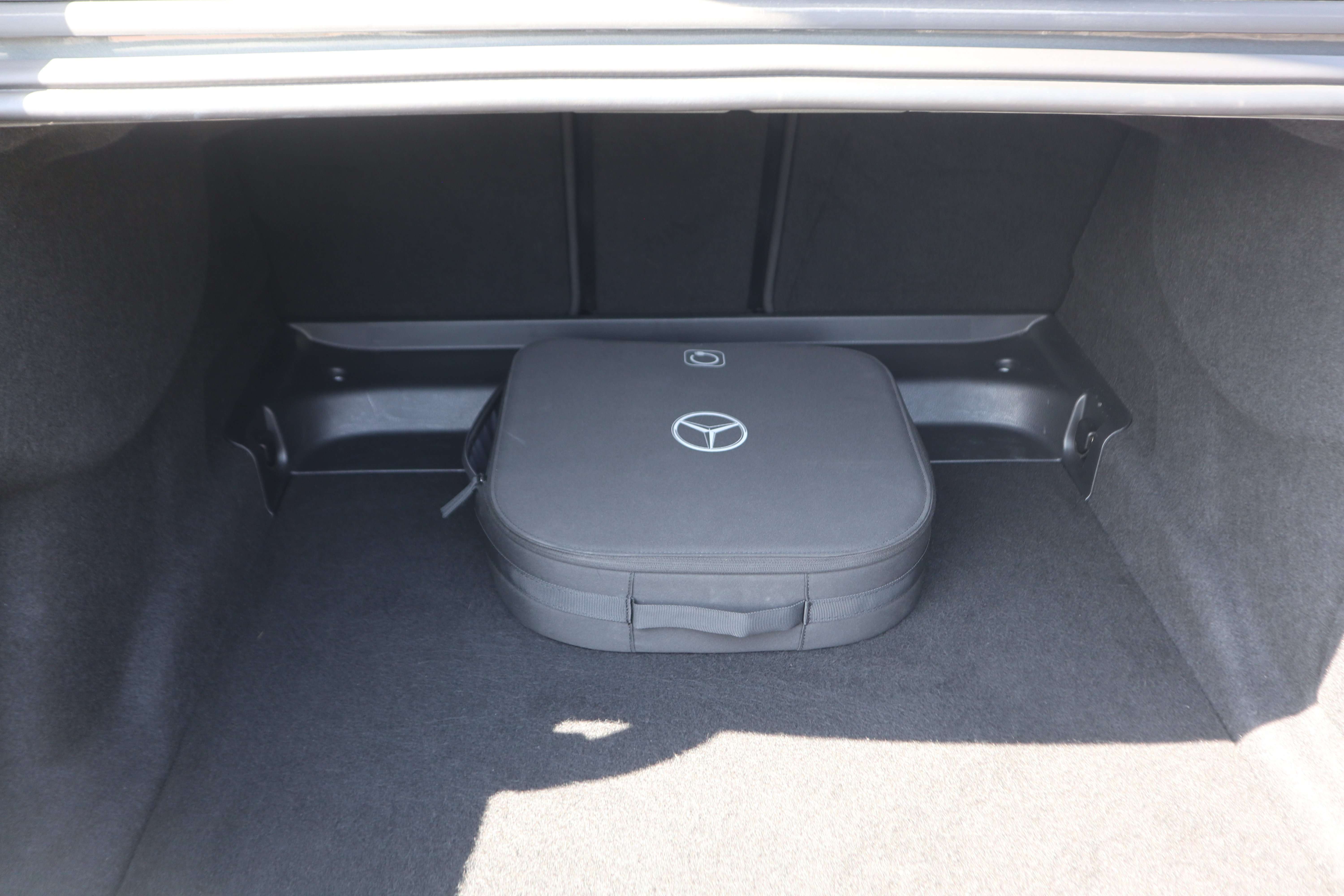 Mercedes-Benz EQE 300 AMG Line /1 eig/leder/camera/distr/night/memory/ EuroCars -Aalst bv