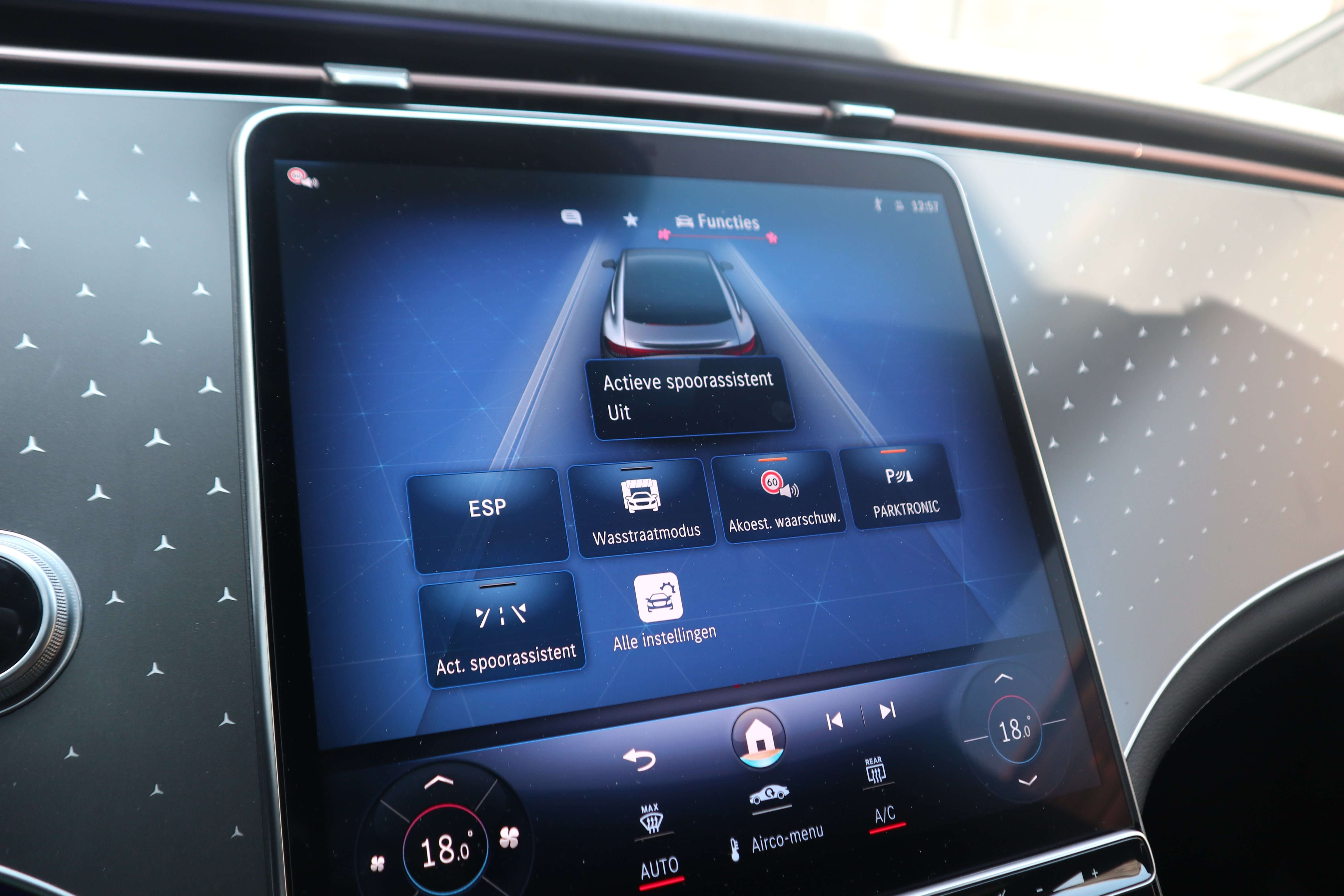 Mercedes-Benz EQE 300 AMG Line /1 eig/leder/camera/distr/night/memory/ EuroCars -Aalst bv