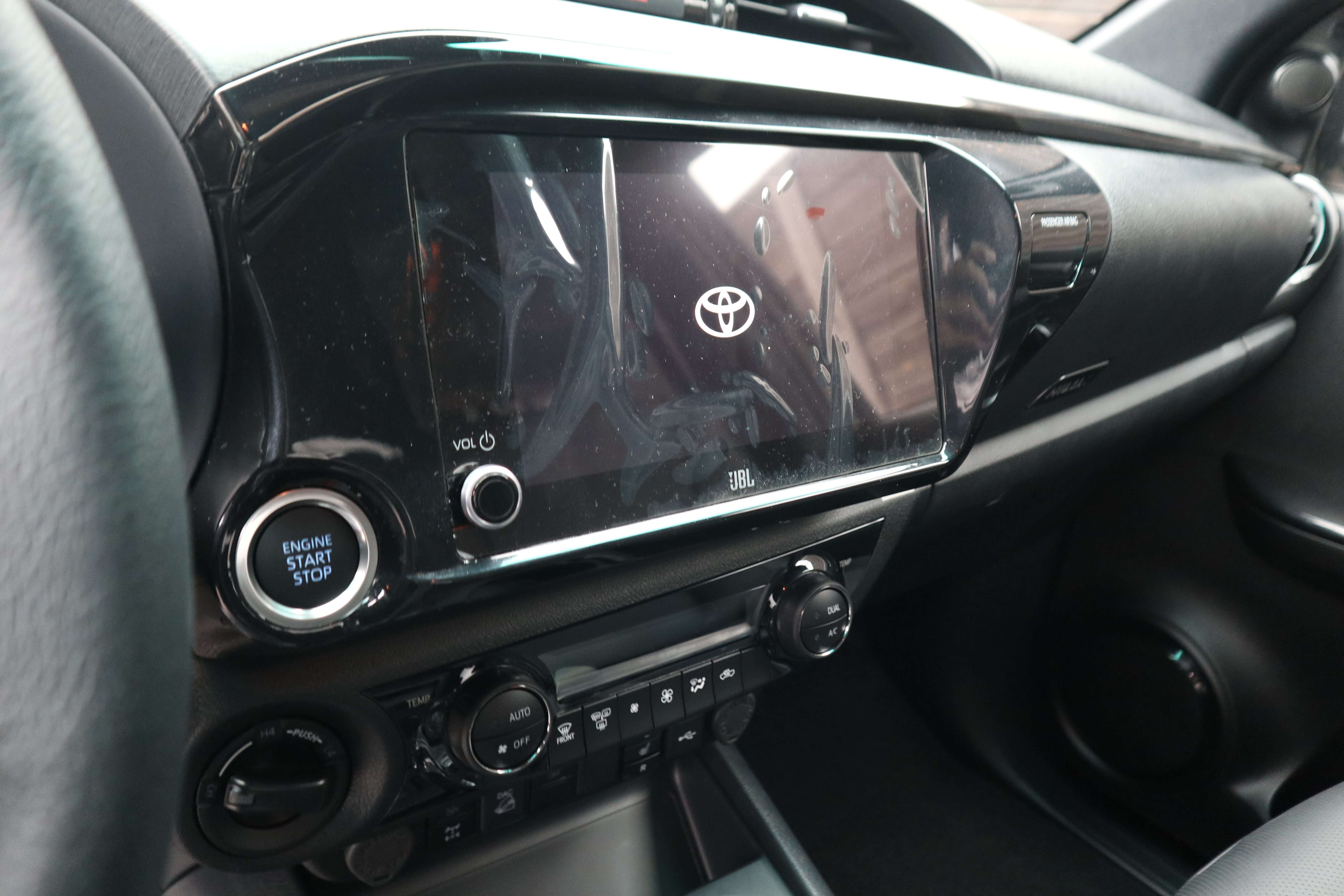 Toyota Hilux 2.8 D DoubleCab Invincible/GPS/360°/Leder/New ! EuroCars -Aalst bv