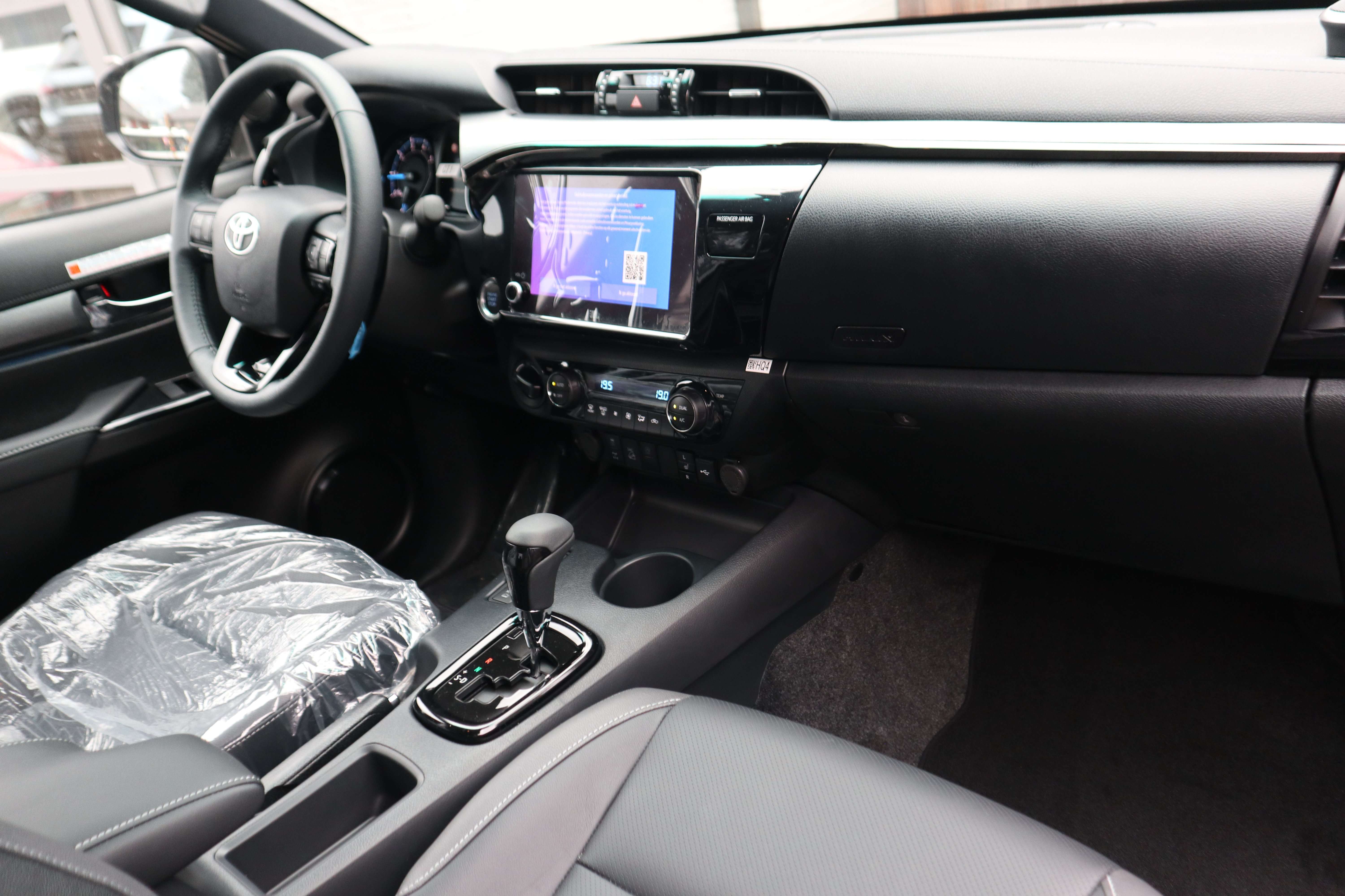 Toyota Hilux 2.8 D DoubleCab Invincible/GPS/360°/Leder/New ! EuroCars -Aalst bv