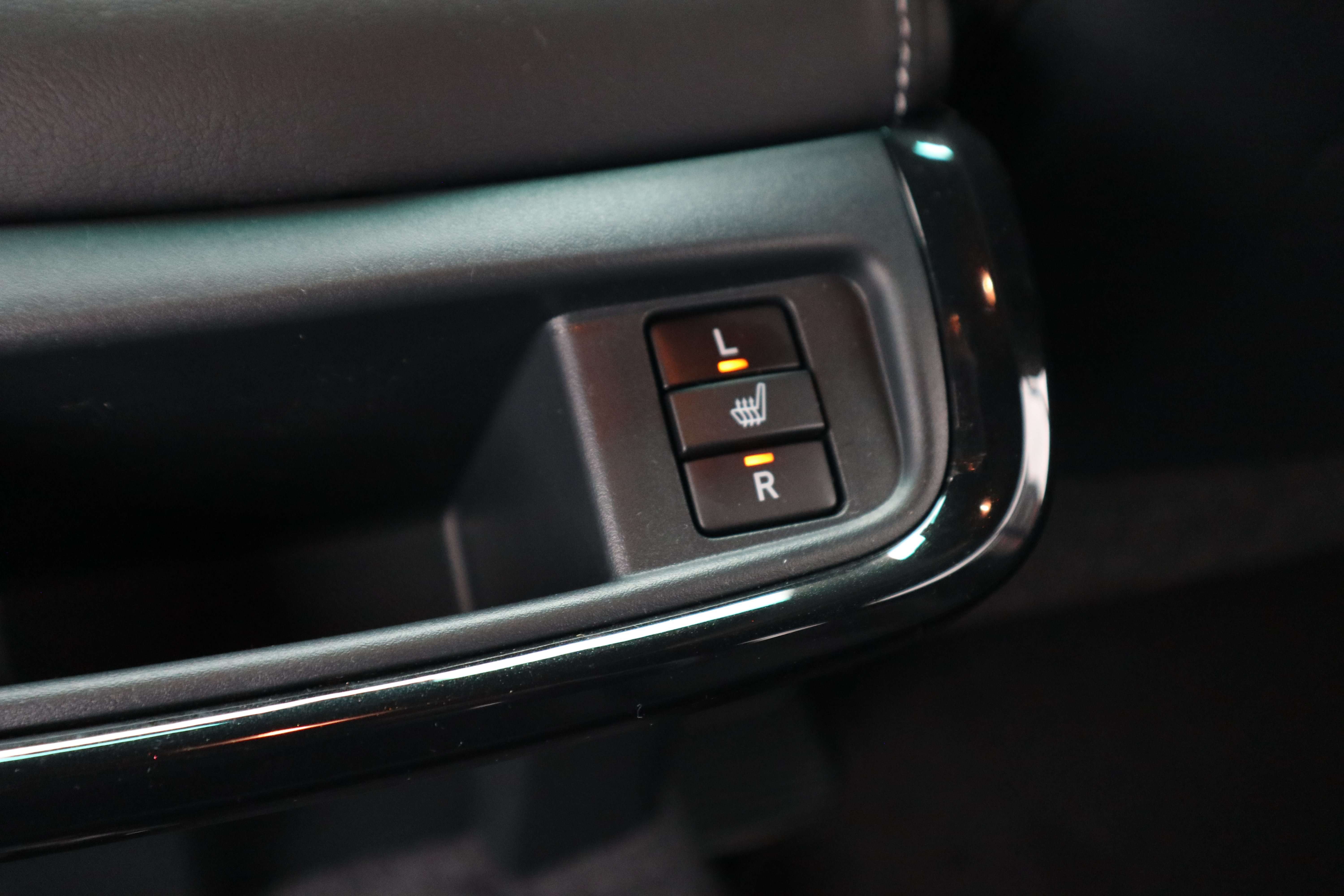 Toyota Hilux 2.8 D DoubleCab Invincible/GPS/360°/Leder/New ! EuroCars -Aalst bv