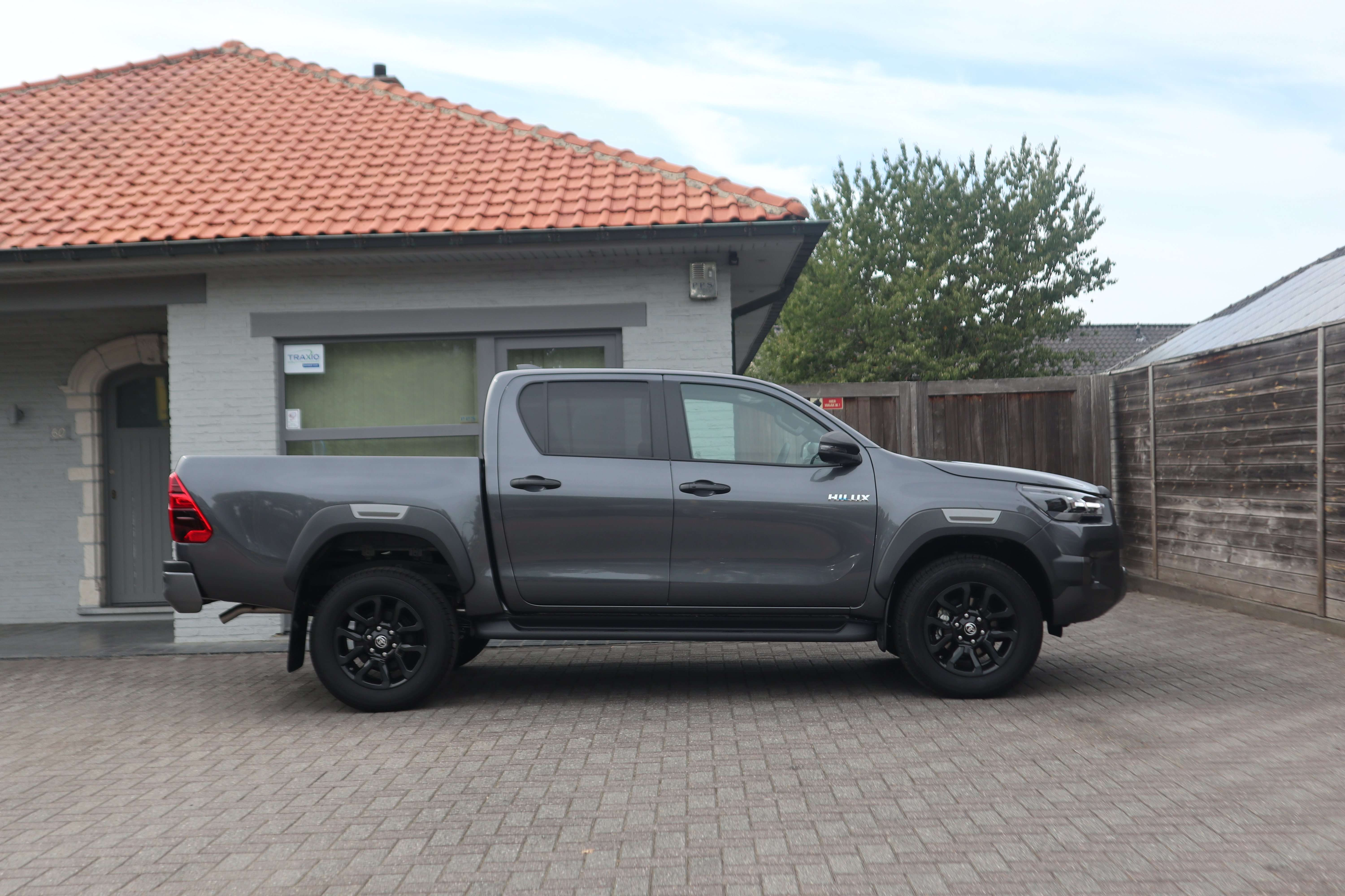 Toyota Hilux 2.8 D DoubleCab Invincible/GPS/360°/Leder/New ! EuroCars -Aalst bv