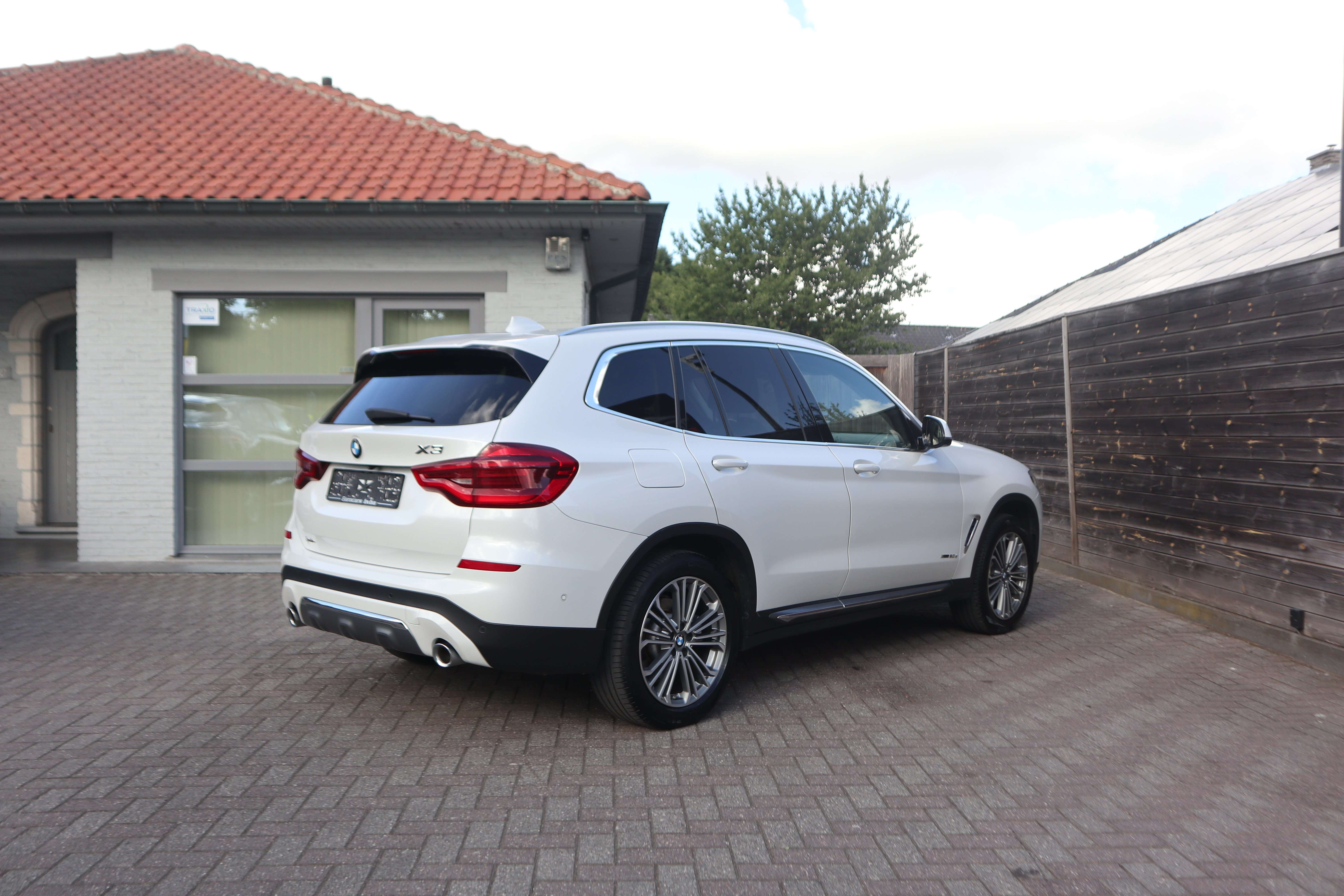 BMW X3 X-drive/Luxury Line/leder/headup/memory/camera/top EuroCars -Aalst bv
